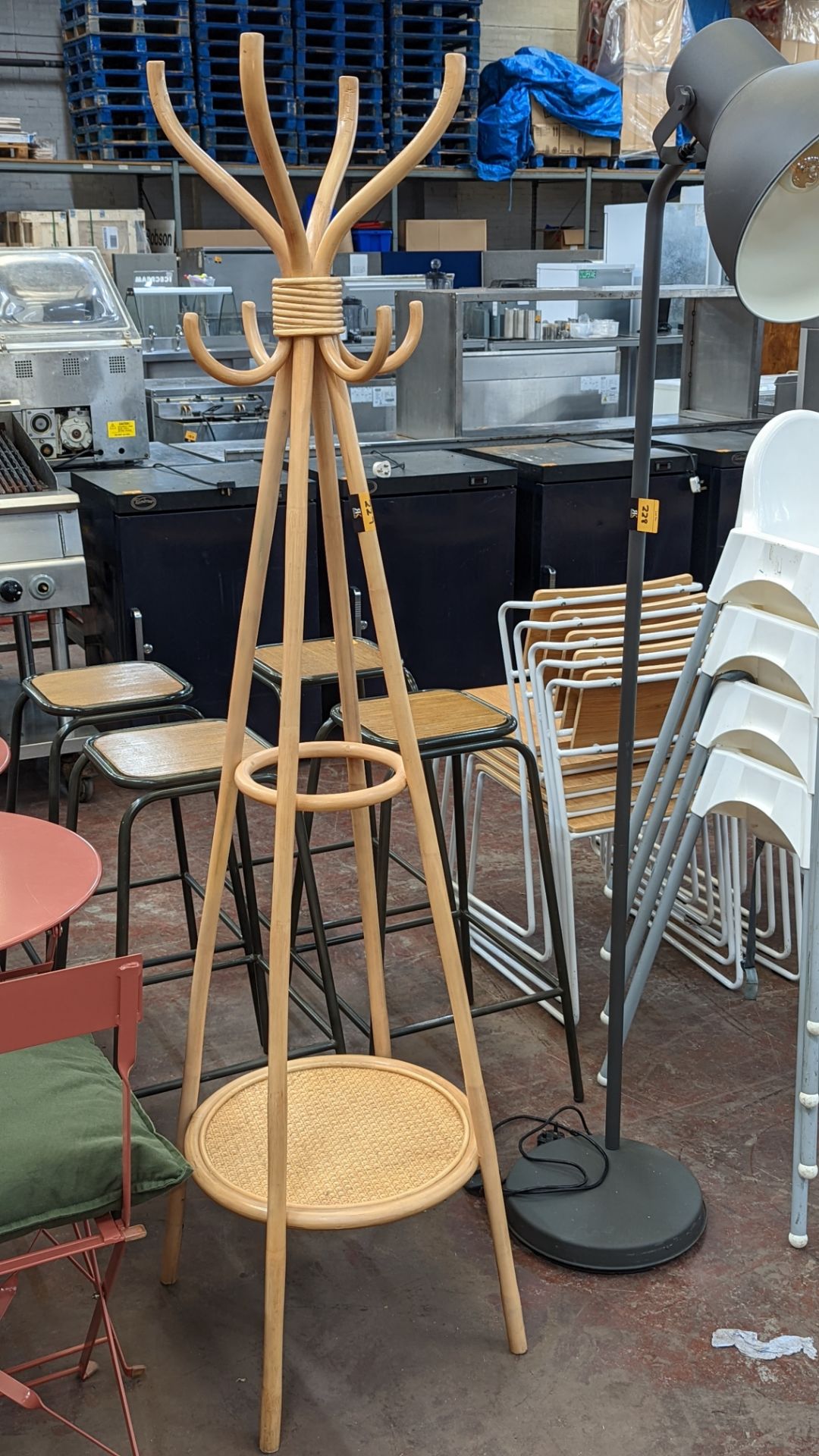 Wooden coat stand - Image 2 of 2