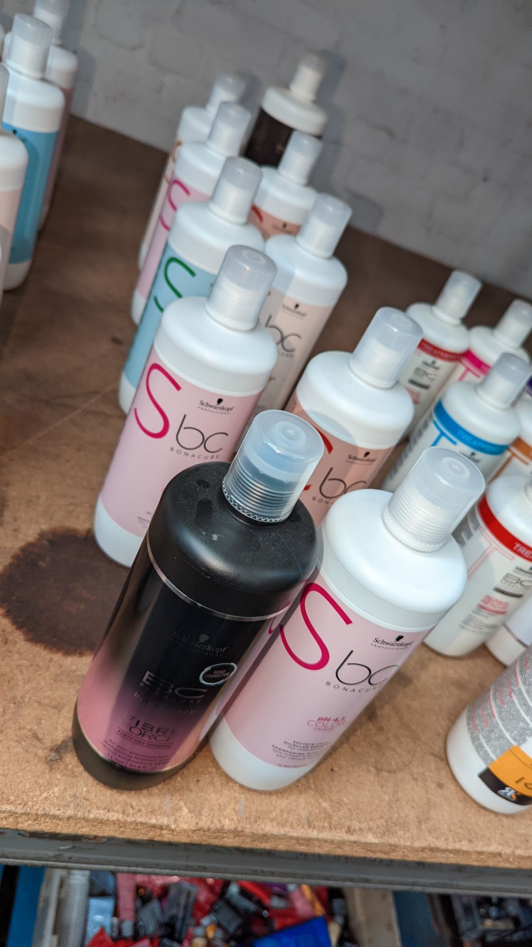 30 off 1 litre bottles of Schwarzkopf BC Bonacure assorted products - Image 7 of 9