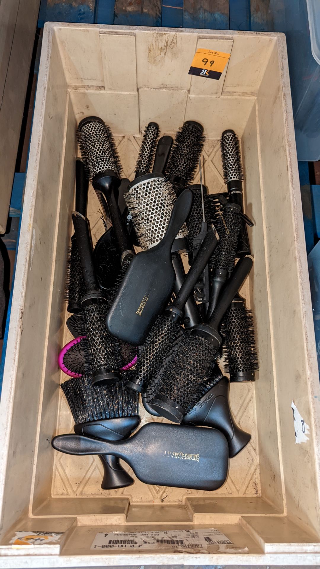 Contents of a crate of hairbrushes & similar - crate excluded - Image 2 of 4