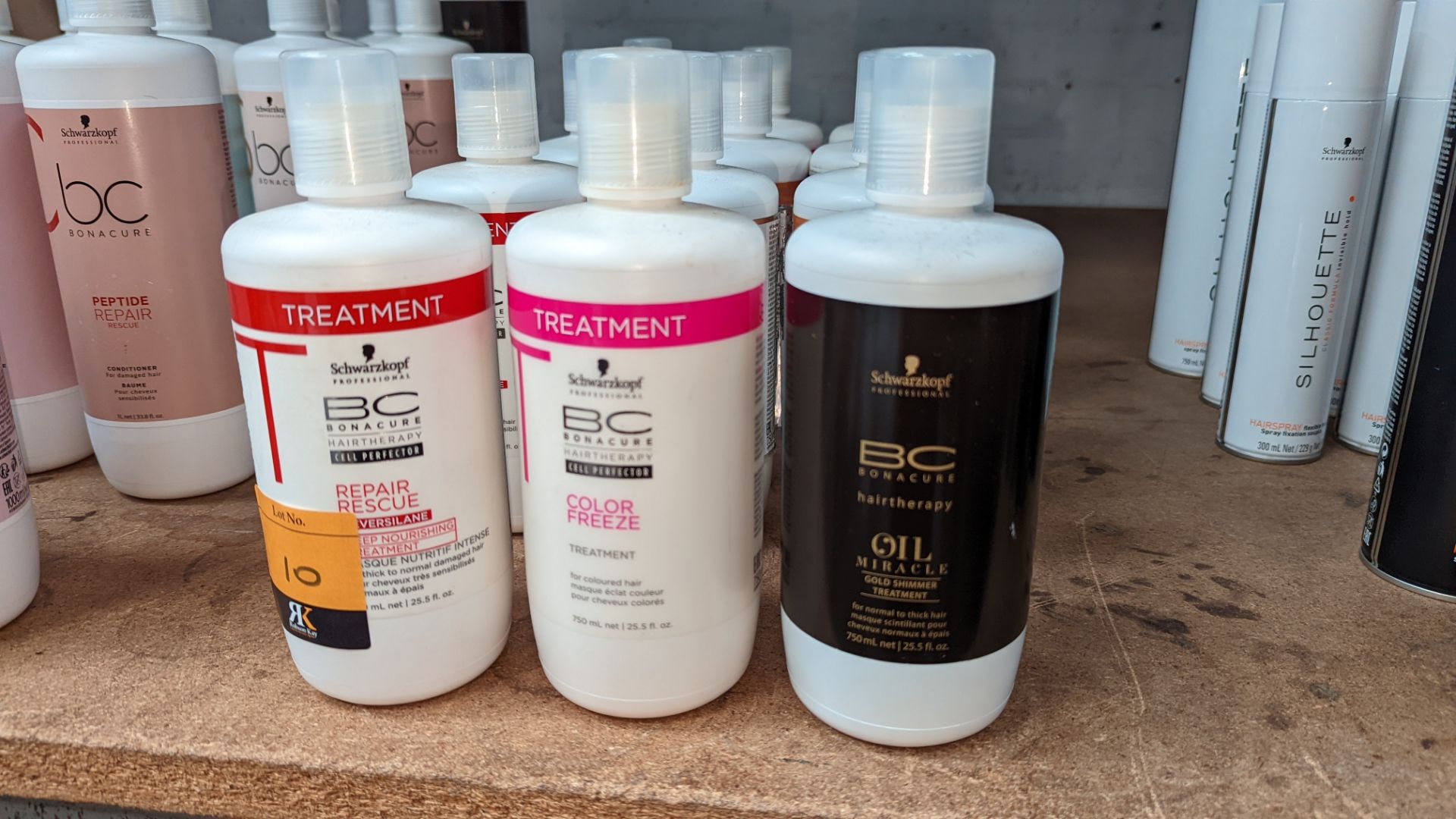 12 off 750ml bottles of Schwarzkopf BC Bonacure assorted products - Image 2 of 5