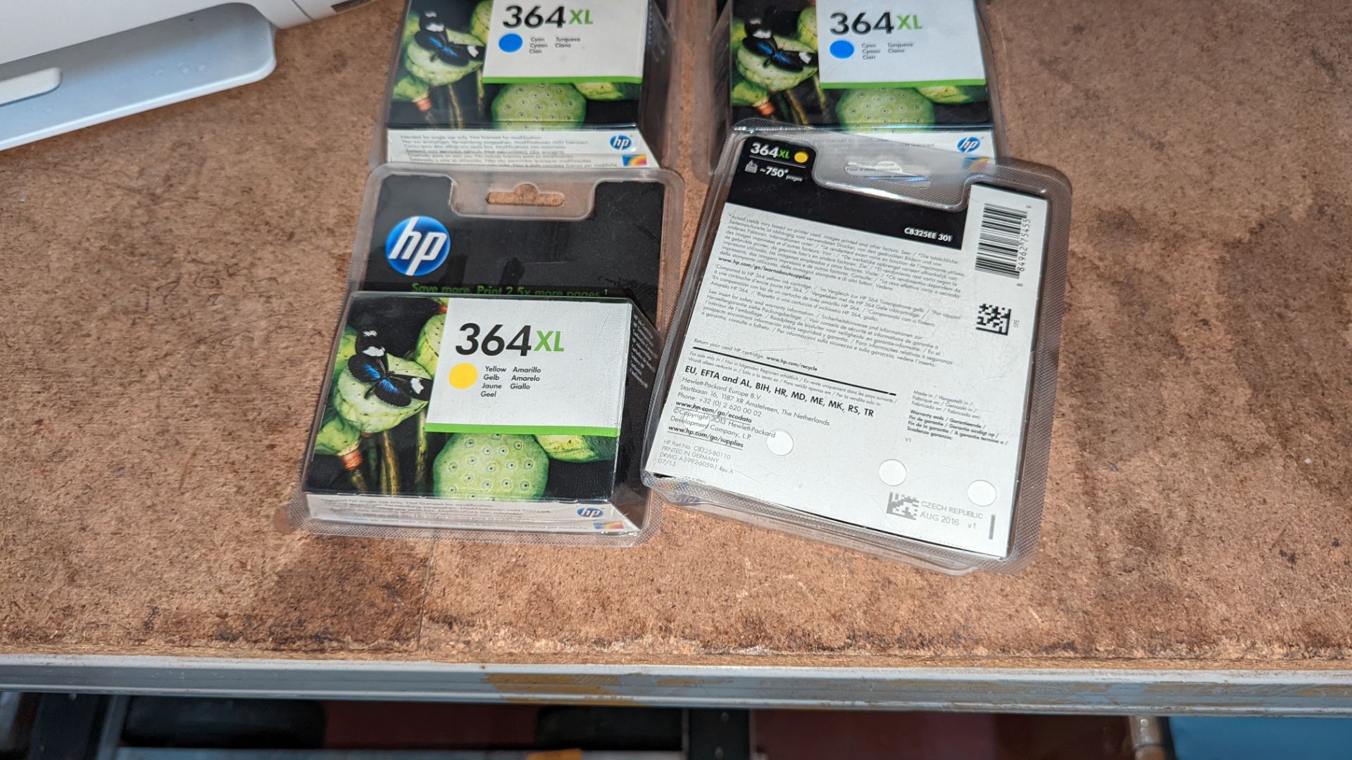 HP DeskJet 2633 plus large quantity of HP cartridges NB. The cartridges appear to be for a different - Image 7 of 7