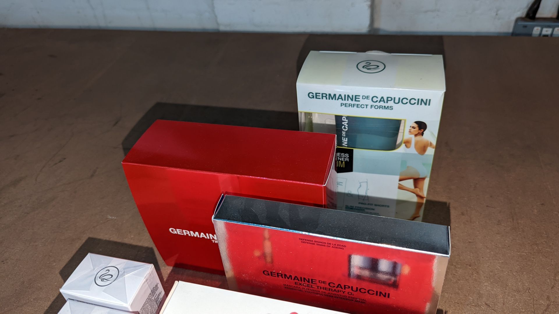 Wide variety of assorted Germaine de Capuccini products - Image 9 of 9