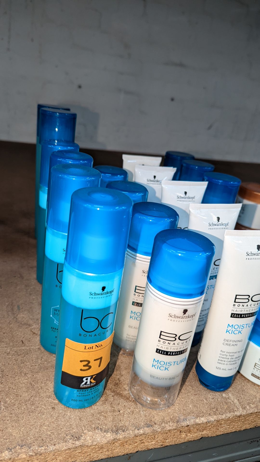 20 assorted bottles, tubes & tubs of Schwarzkopf BC Bonacure Moisture Kick assorted products - Image 3 of 5