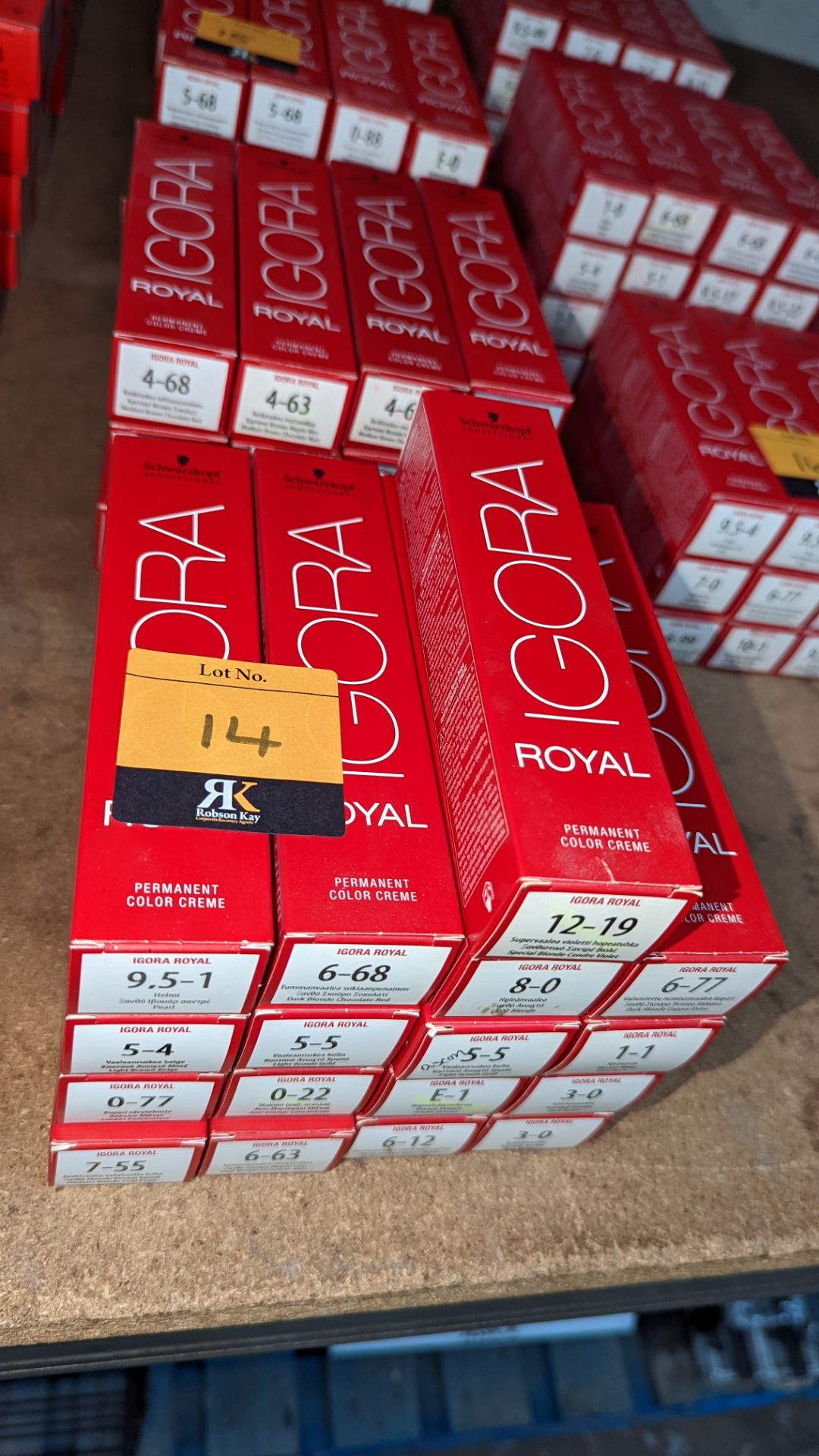 33 assorted 60ml tubes of Schwarzkopf Igora Royal permanent colour crème - Image 5 of 7