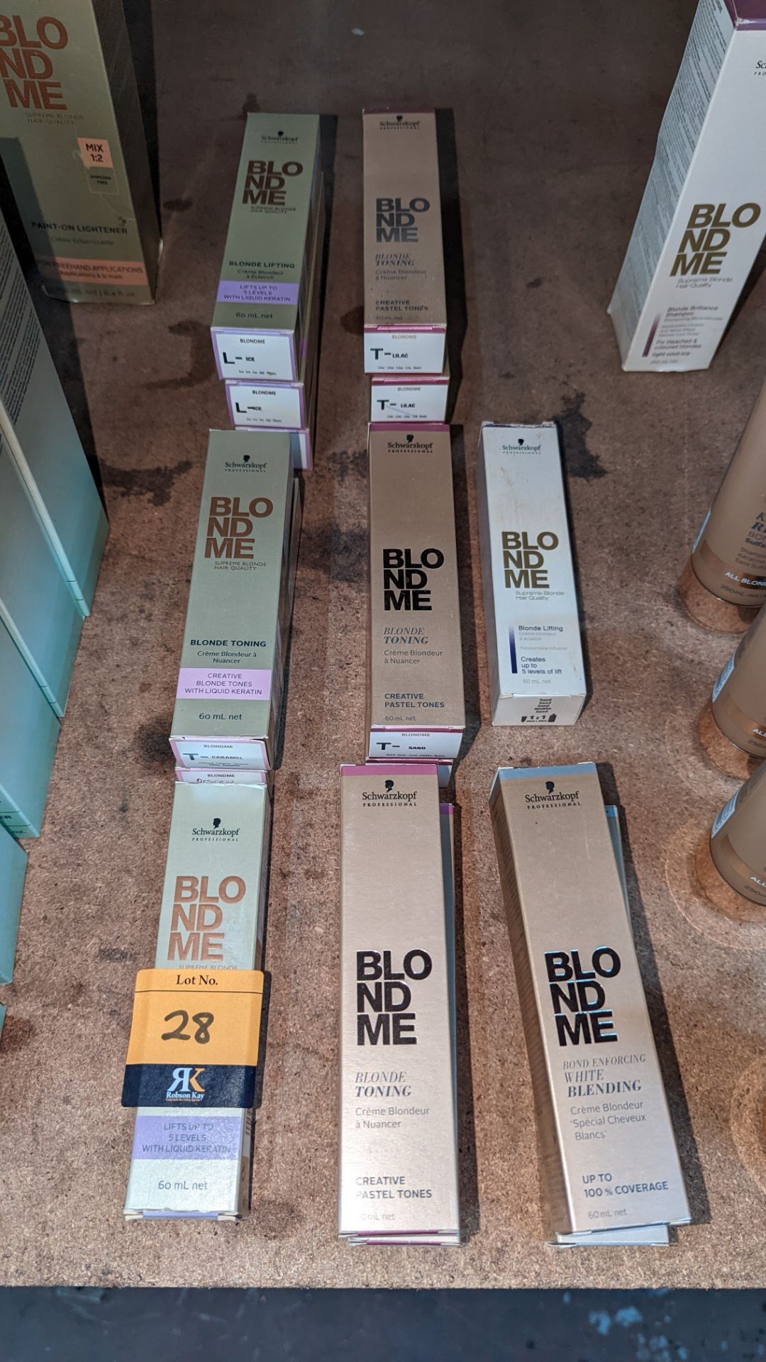 16 off assorted 60ml tubes of Schwarzkopf BLONDME lifting, toning & blending products - Image 2 of 5