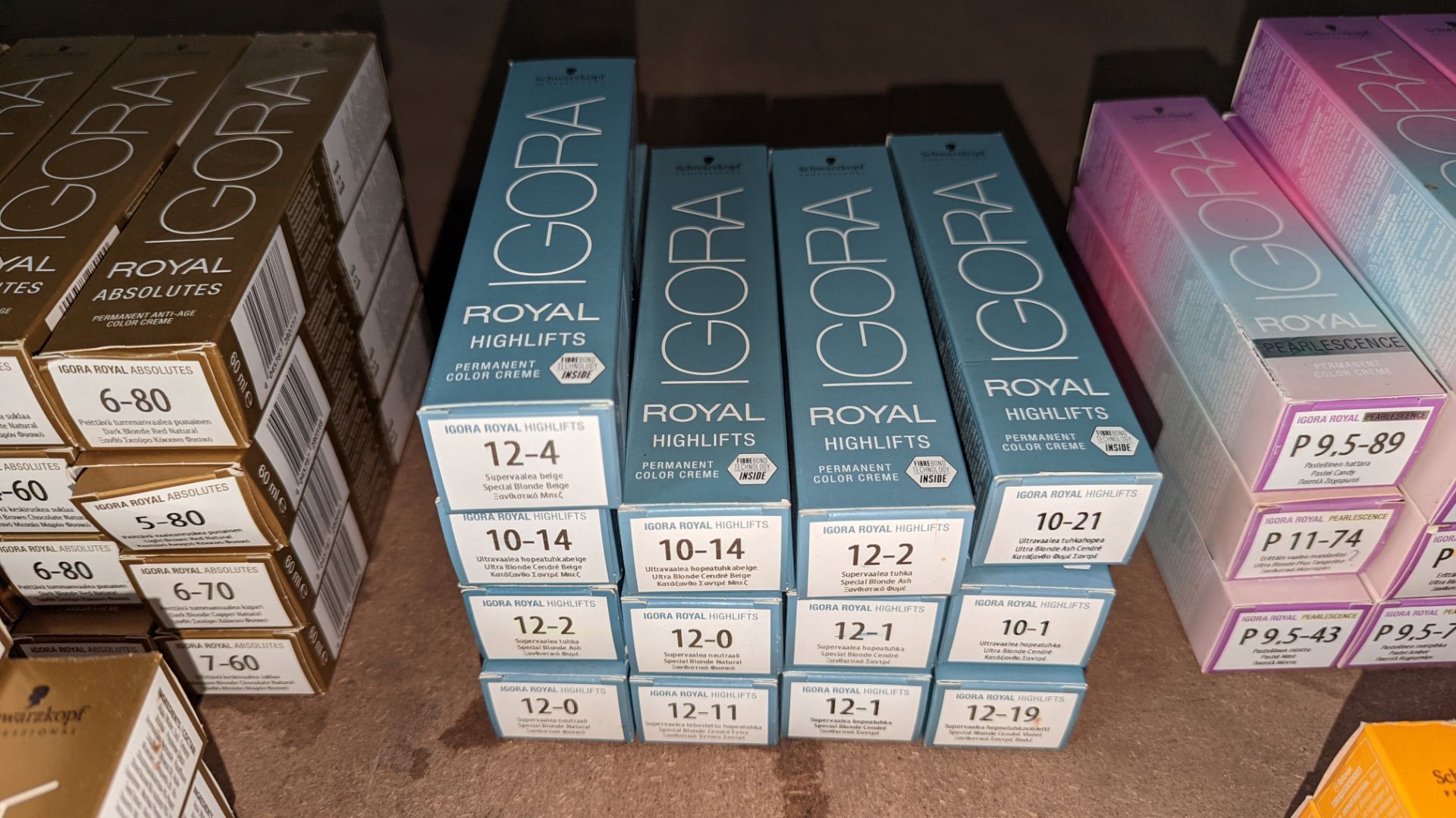 29 off assorted 60ml tubes of Schwarzkopf Igora Royal & other products - Image 6 of 6