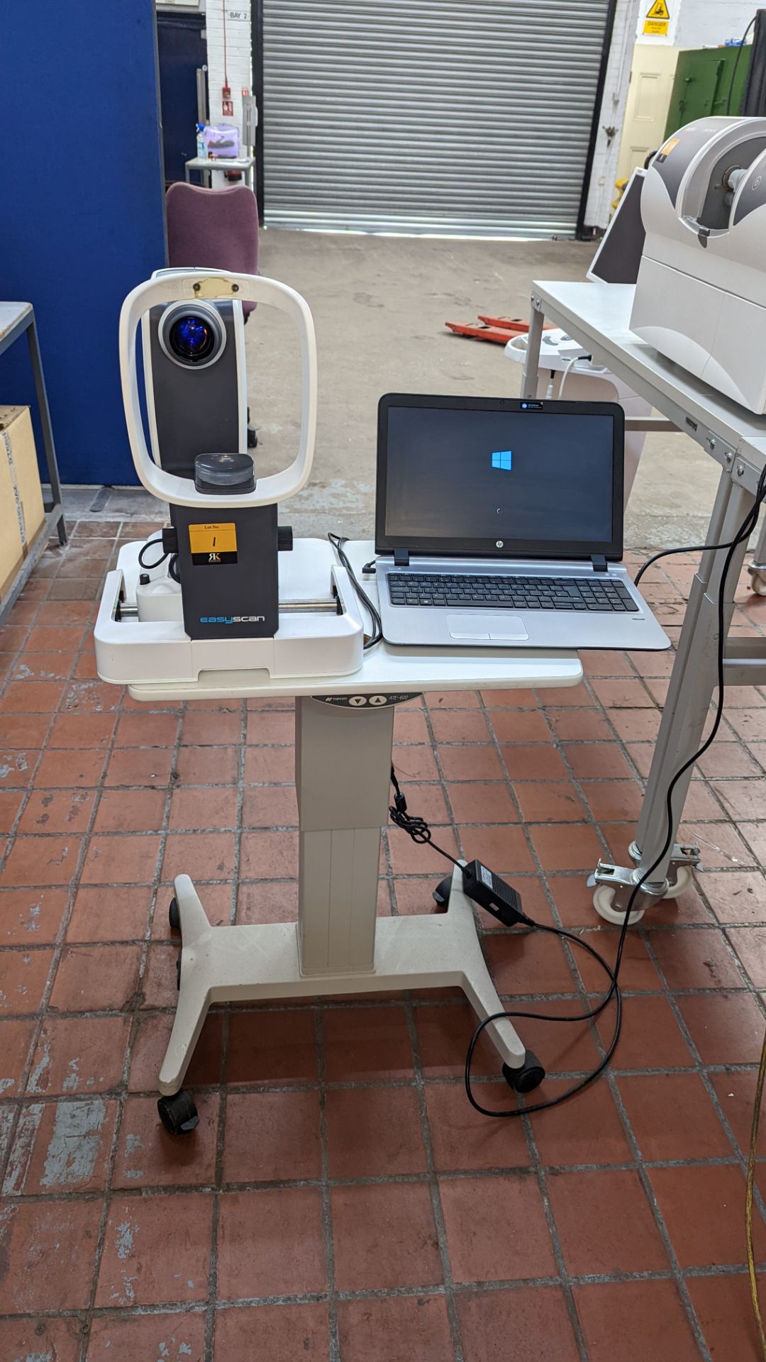 EasyScan digital retinal imaging scanner, including HP laptop computer and Topcon ATE-600 motorized - Image 15 of 42