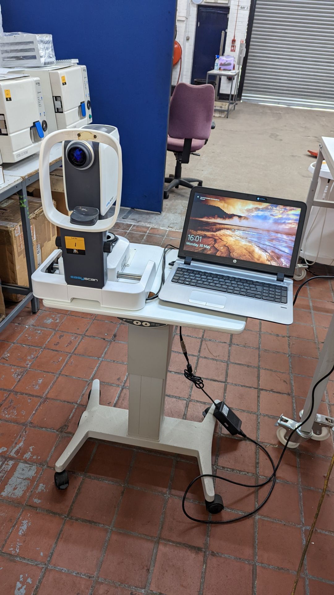 EasyScan digital retinal imaging scanner, including HP laptop computer and Topcon ATE-600 motorized - Image 39 of 42