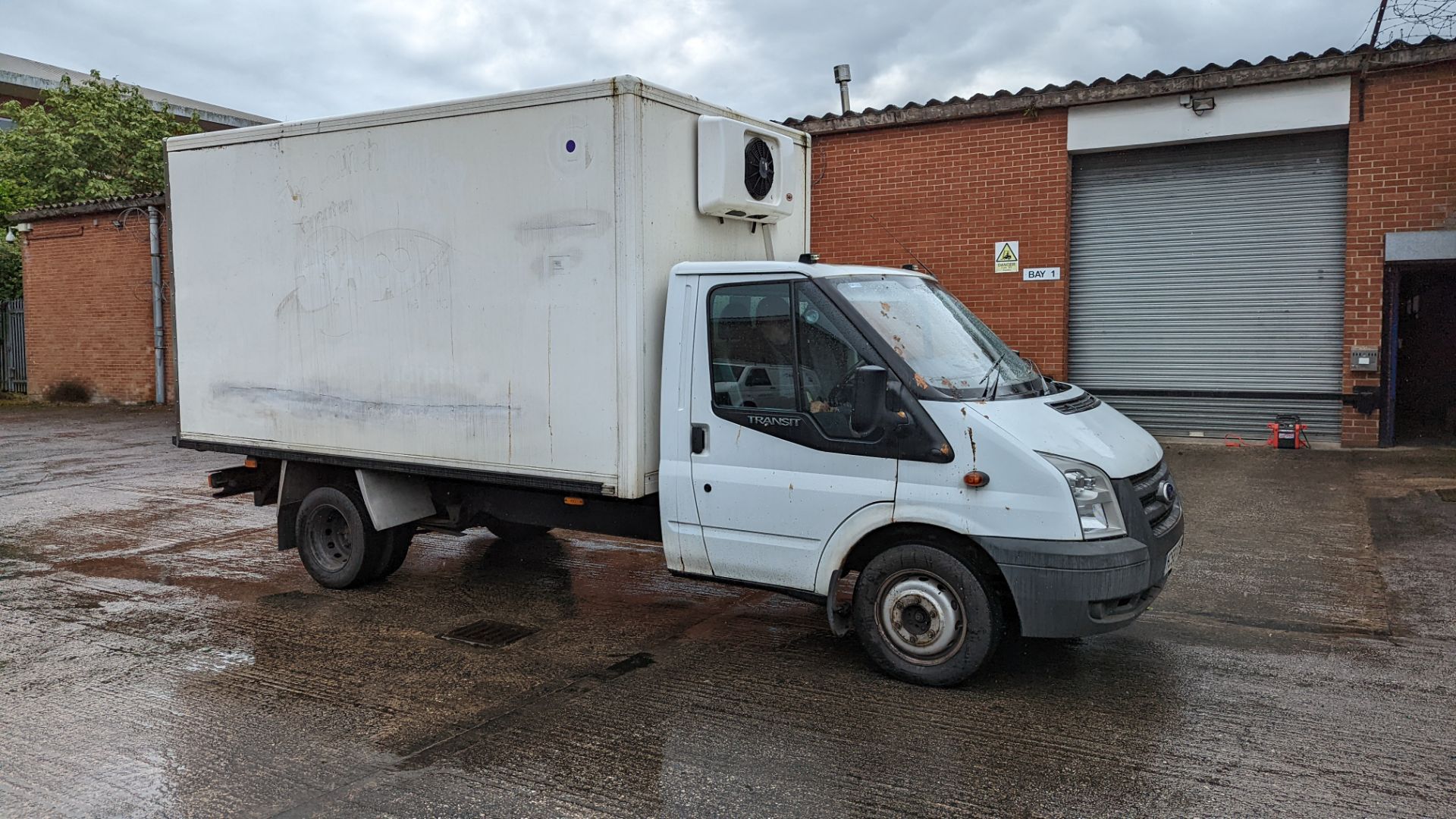 YC58 VOT Ford Transit 115 T350L RWD refrigerated box van, 6 speed manual gearbox, 2402cc diesel engi - Image 21 of 39