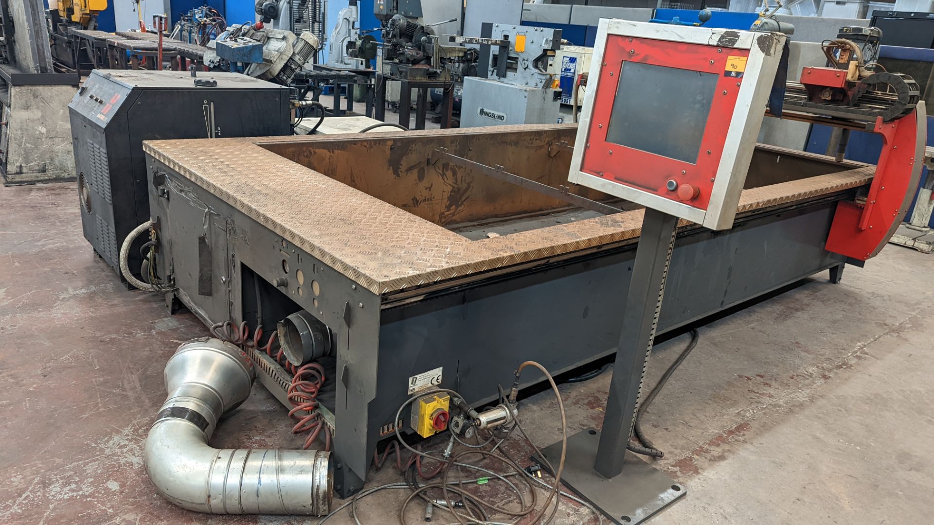 Plasma cutting system comprising Hypertherm Maxpro 200, Techserv Blue Marlin 3 x 1.5 table, machine - Image 5 of 27