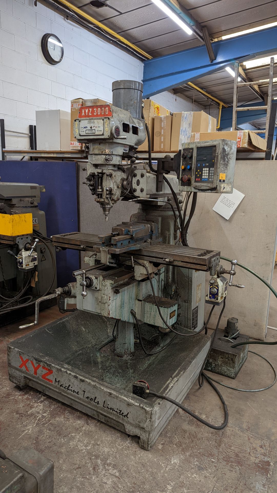 XYZ 3000 KR-V3000 turret mill with Newell DRO & Align CE-500S power feed