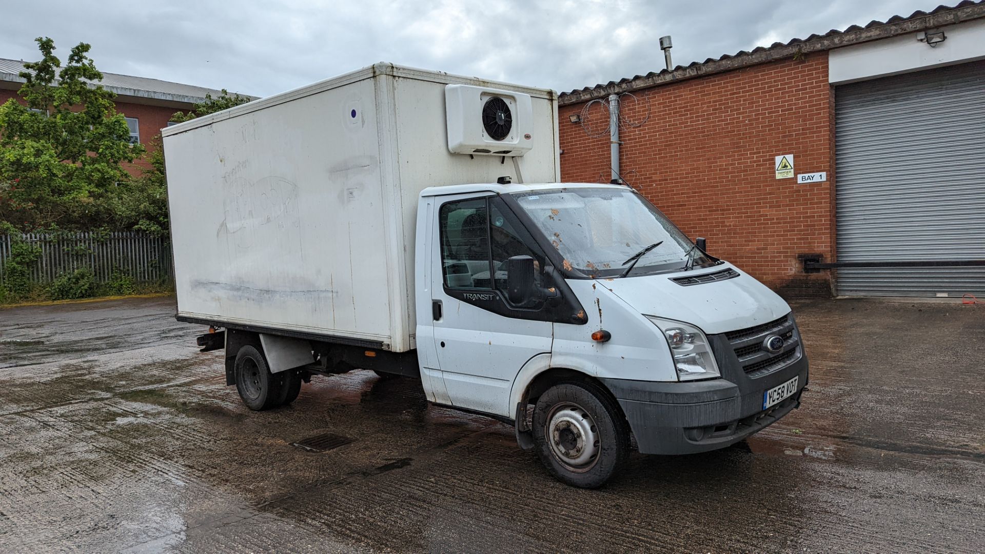 YC58 VOT Ford Transit 115 T350L RWD refrigerated box van, 6 speed manual gearbox, 2402cc diesel engi - Image 22 of 39