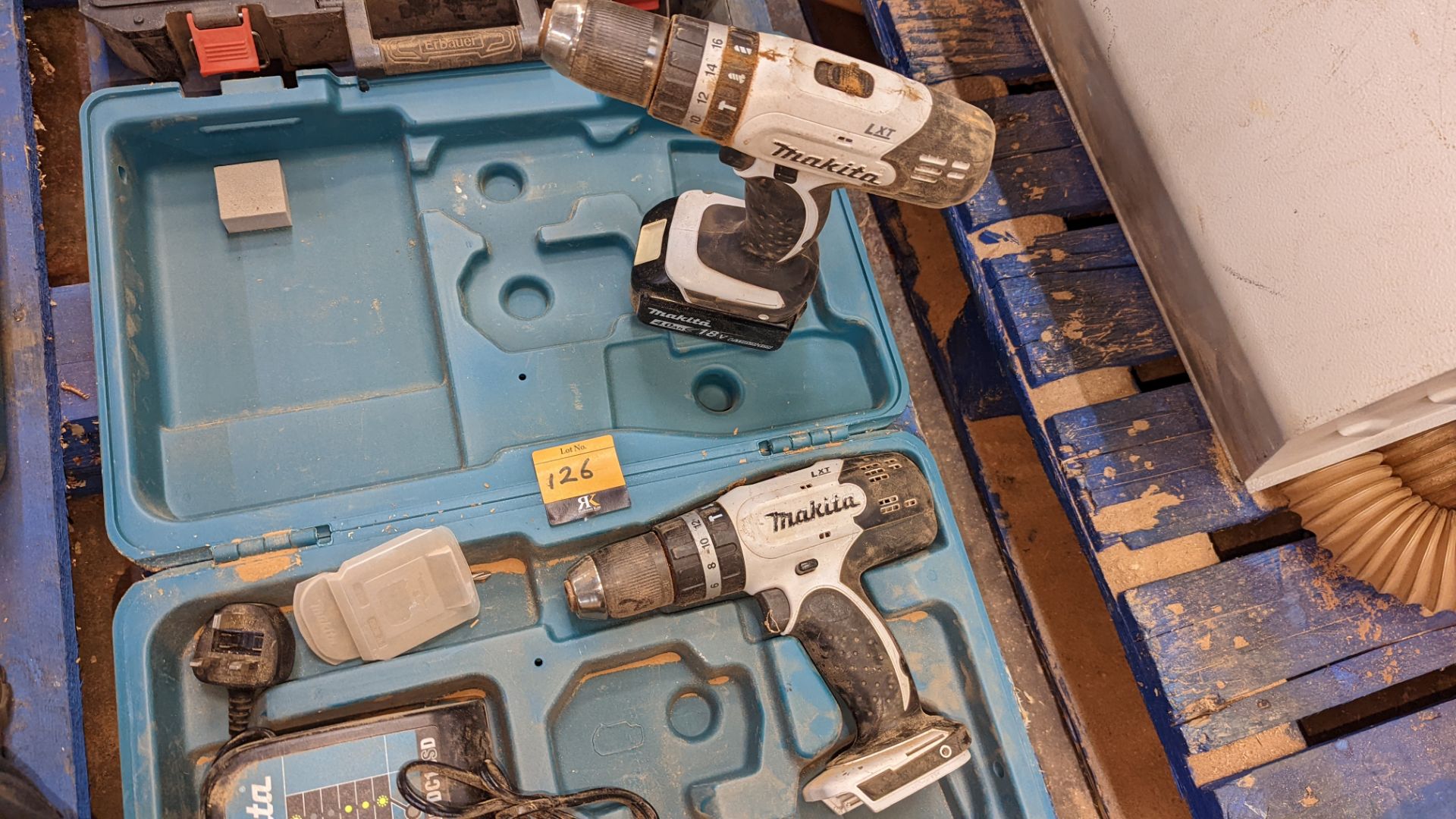 Cordless Makita power tool lot comprising 2 off DHP453 drills, 1 off 18v battery, 1 off DC18SD charg - Image 7 of 8