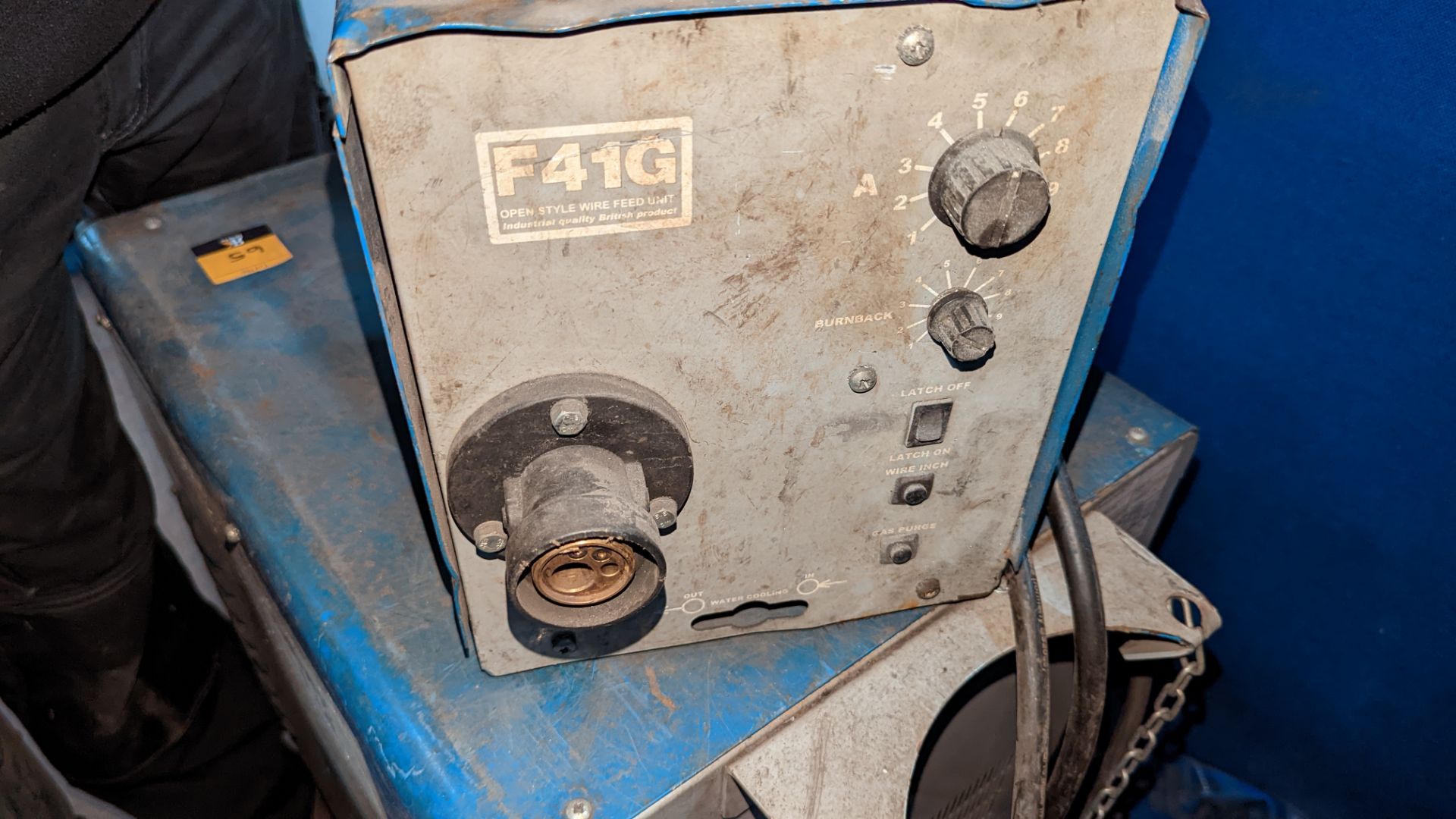 Welding system comprising KAYMIG400S welder plus model F41G wire feed - Image 6 of 9