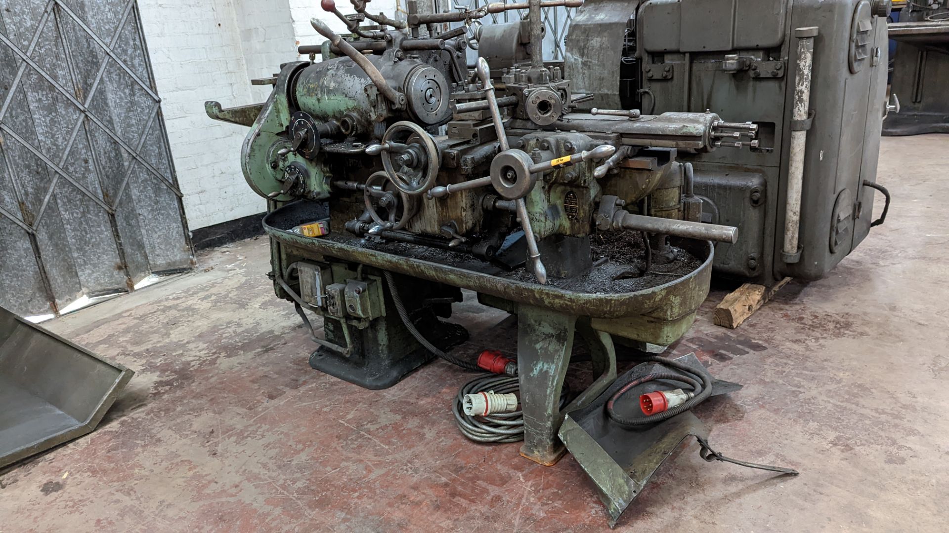 Ward No. 2A lathe - Image 4 of 15