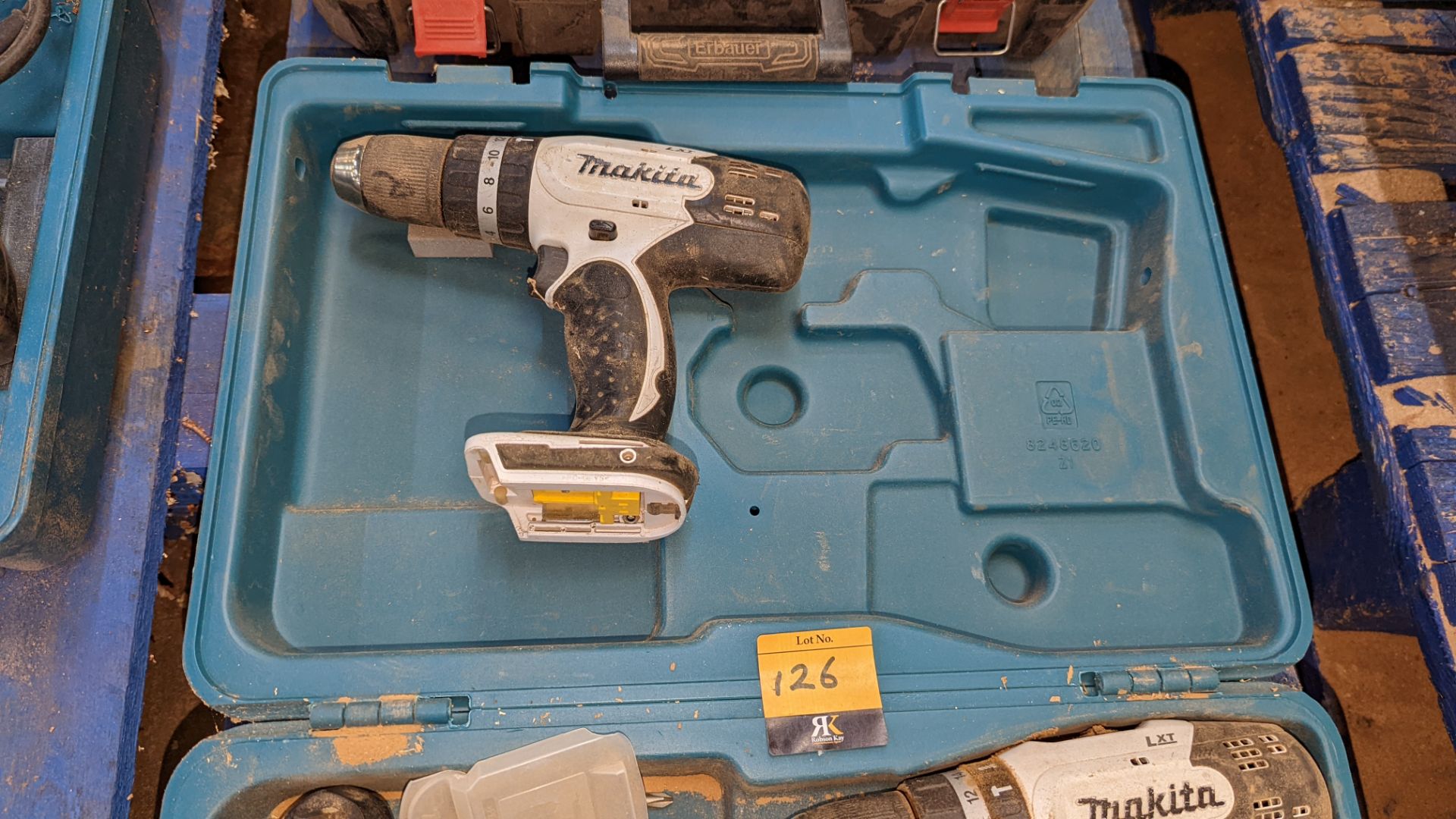 Cordless Makita power tool lot comprising 2 off DHP453 drills, 1 off 18v battery, 1 off DC18SD charg - Image 4 of 8