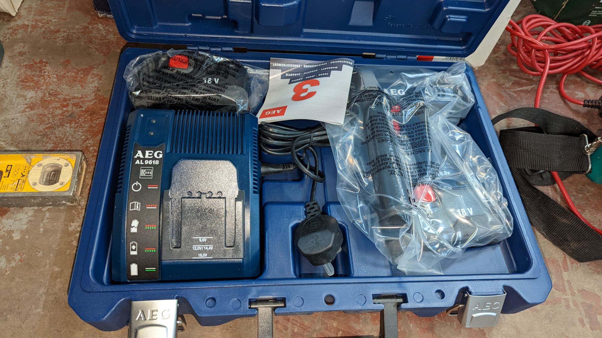 AEG BS18X battery drill/screwdriver in case NB. Appears new & unused. Includes 2 batteries & one cha - Image 5 of 5