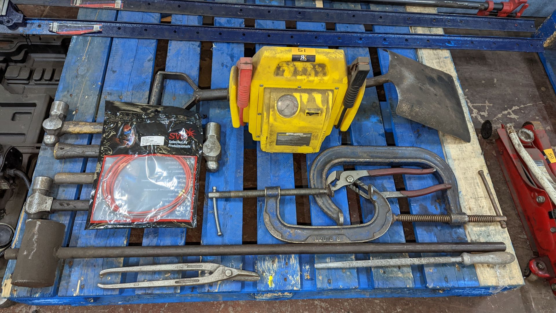 Contents of a pallet of miscellaneous items comprising clamps, hammers, battery starter & more - Image 4 of 7