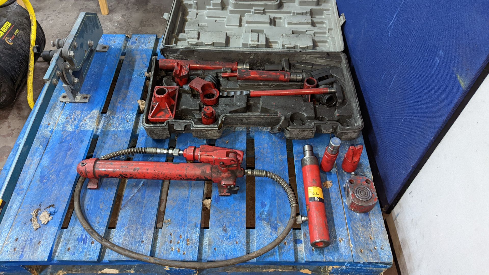 10 ton capacity hydraulic body frame repair air kit, as pictured
