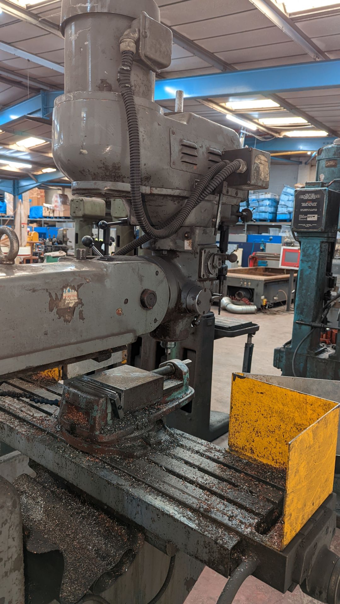 KRV2000 turret milling machine with Newell DP7 DRO & Align CE-500S power feed - Image 14 of 16