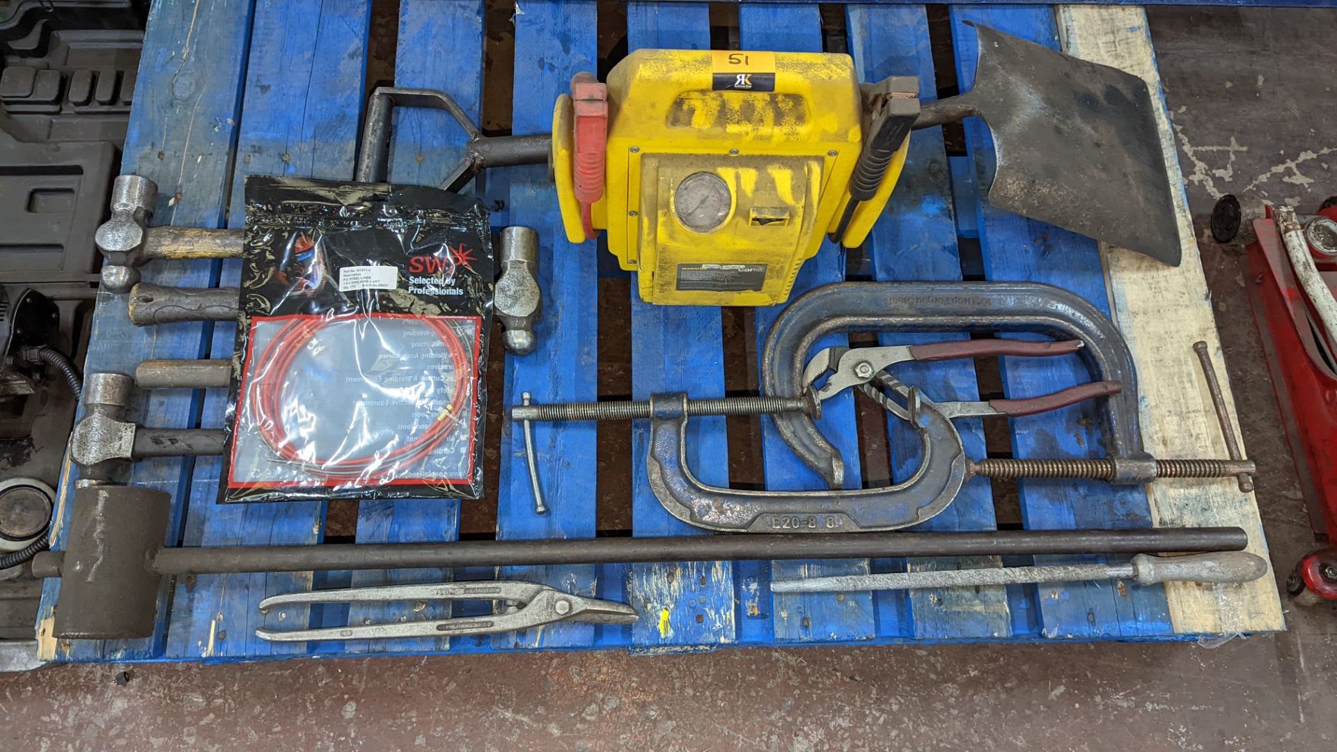 Contents of a pallet of miscellaneous items comprising clamps, hammers, battery starter & more - Image 5 of 7