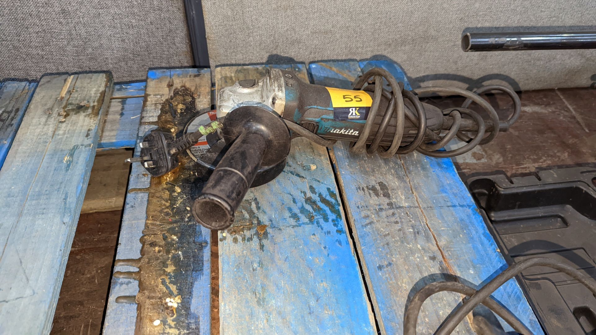 Makita angle grinder model GA4530R