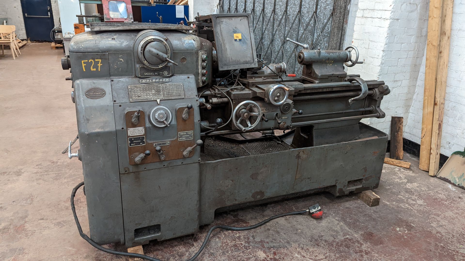 Holbrook model H (15) lathe - Image 4 of 16