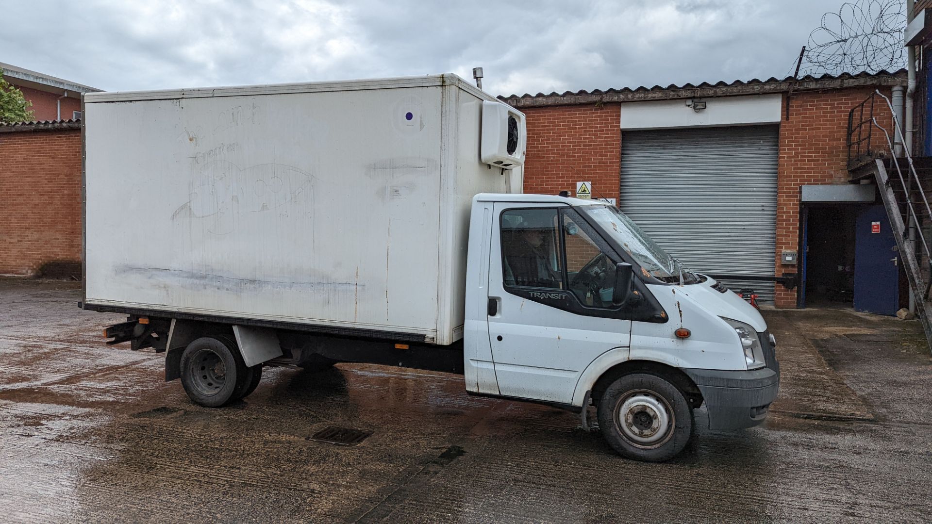 YC58 VOT Ford Transit 115 T350L RWD refrigerated box van, 6 speed manual gearbox, 2402cc diesel engi - Image 20 of 39