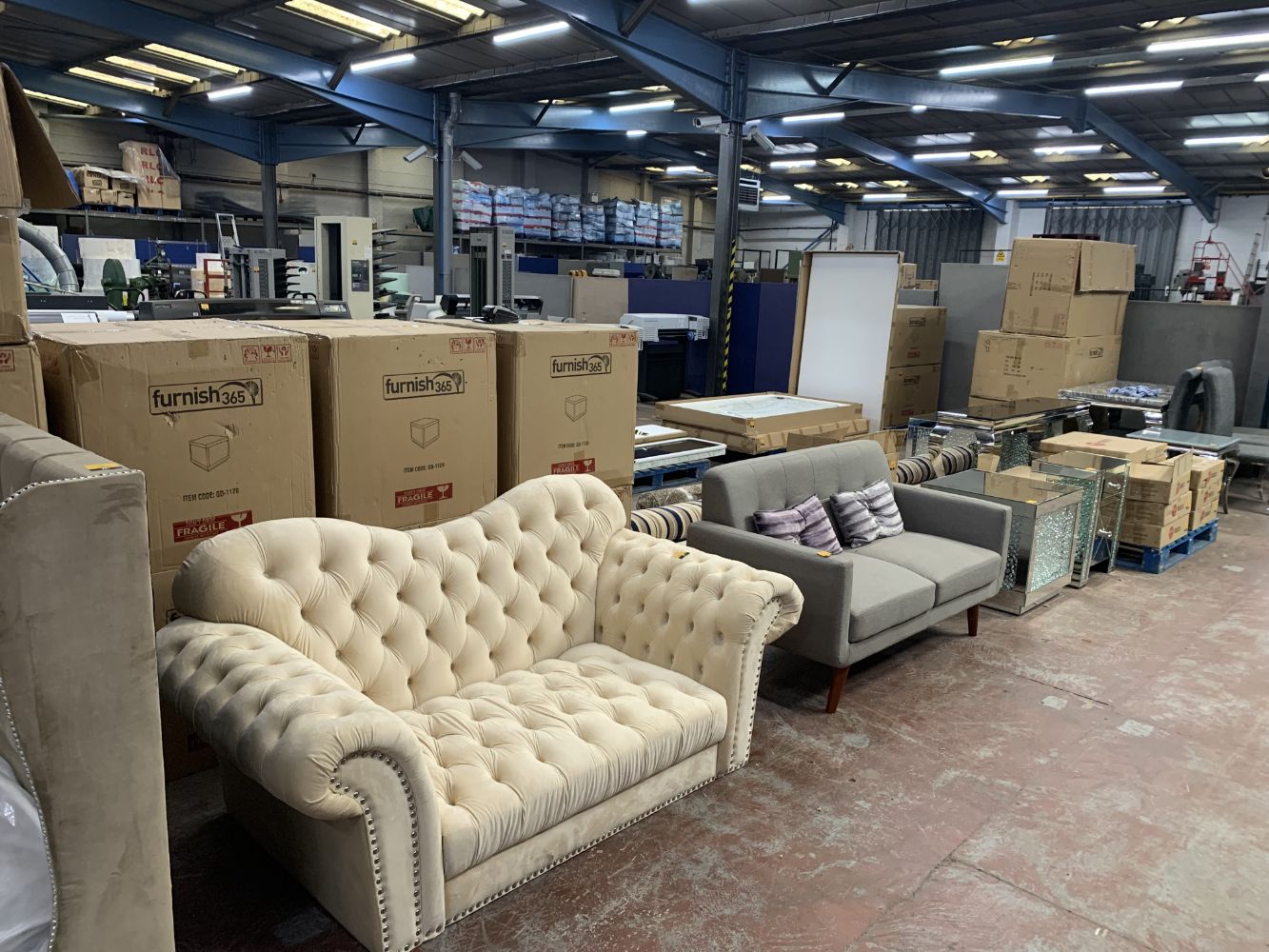 NO RESERVE INSOLVENCY SALE: Domestic Furniture - the total contents of a shop as a result of insolvency. Occasional tables, sofas, beds & more
