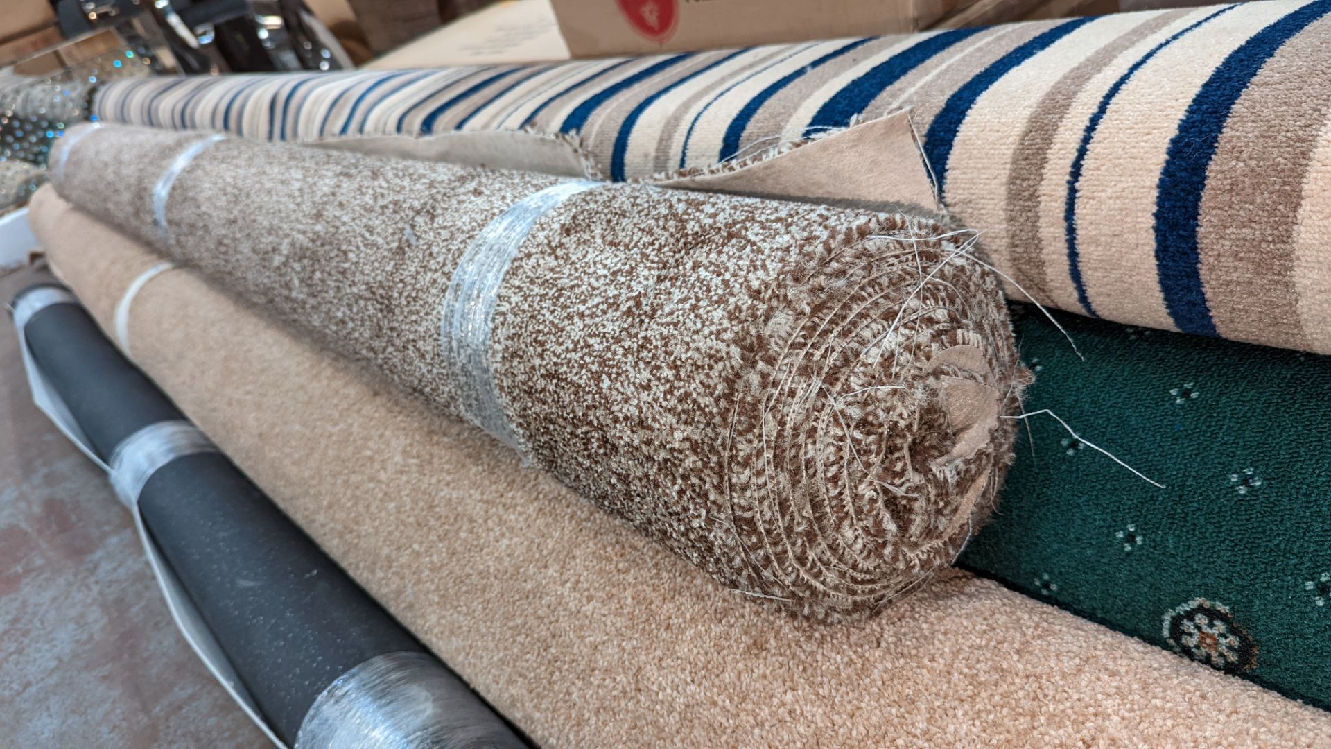 6 part rolls of carpet & other flooring - Image 5 of 12