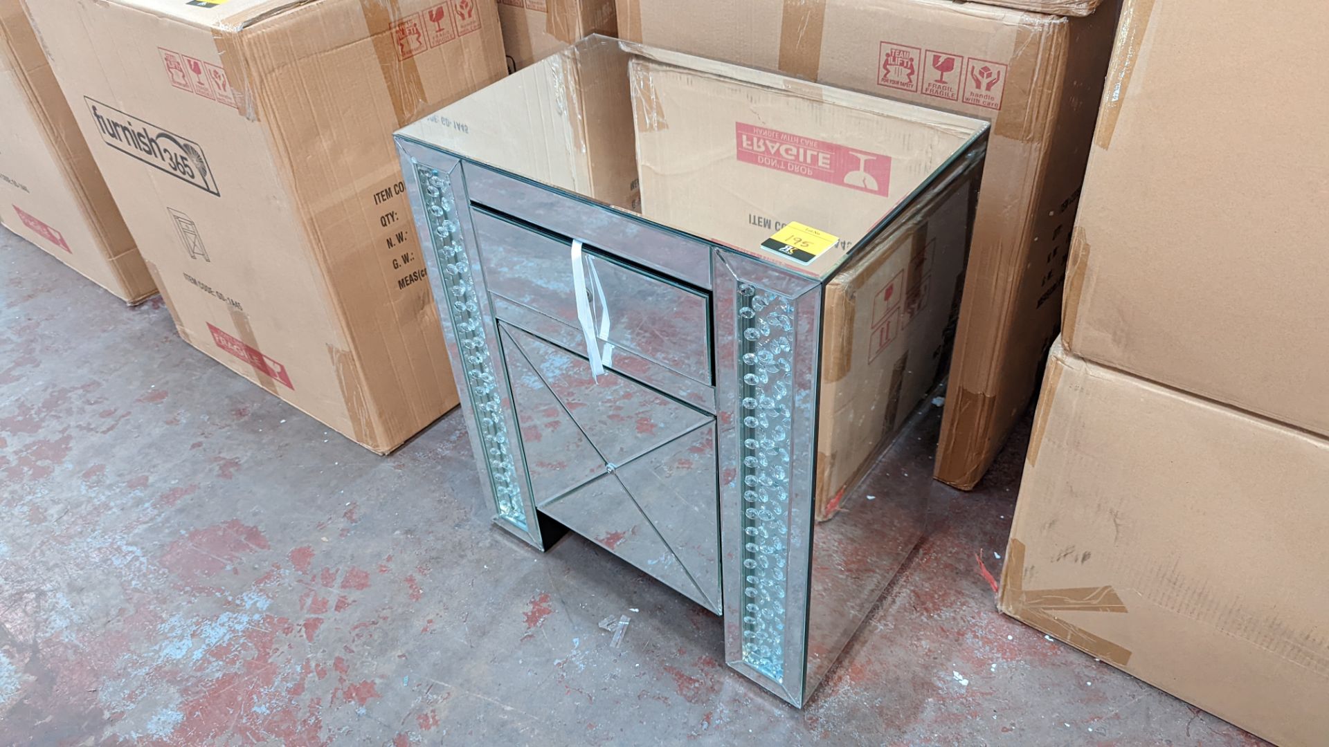 Pair of bedside cabinets in mirrored finish with "bubbles" detailing, incorporating hinged door to c - Image 4 of 8