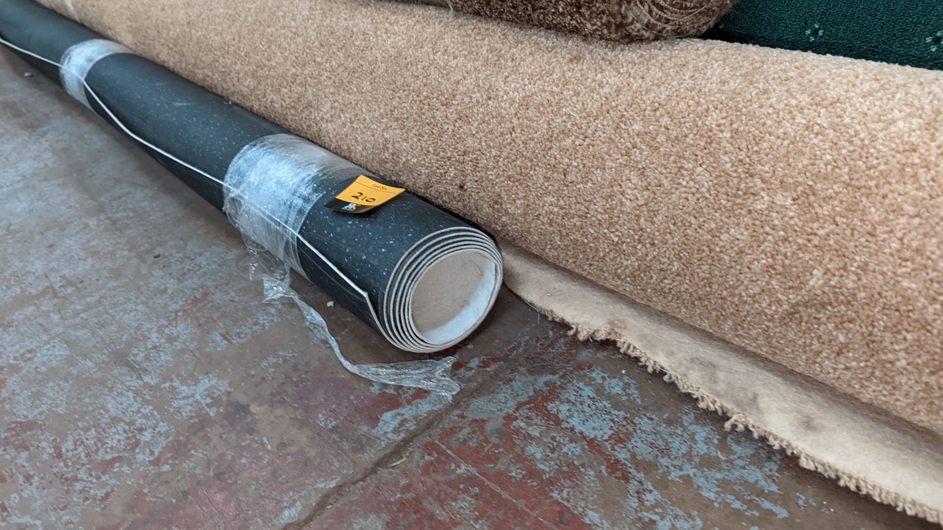 6 part rolls of carpet & other flooring - Image 4 of 12