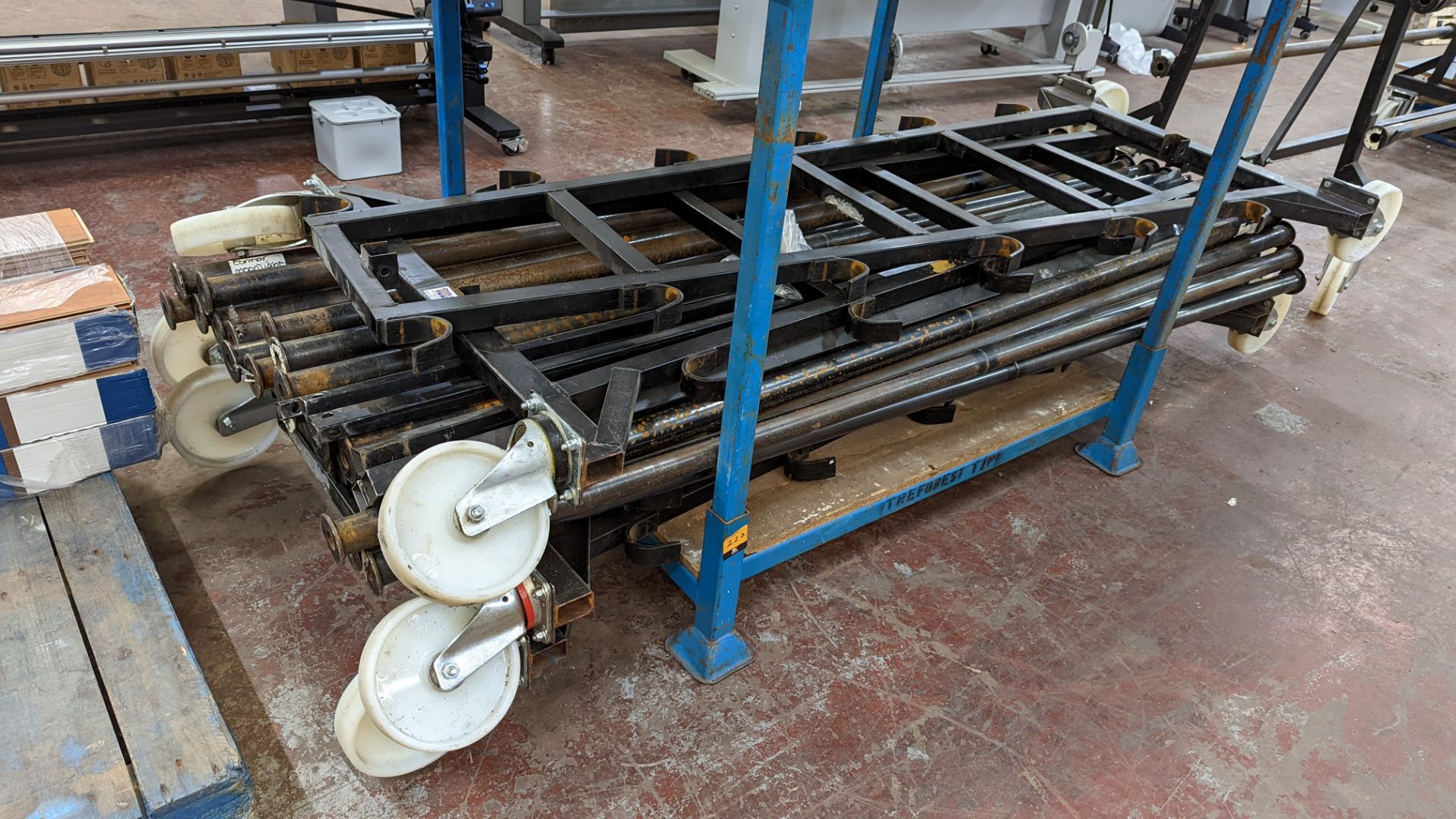 Quantity of carpet trolleys comprising sufficient components to make up 2 complete trolleys as per t