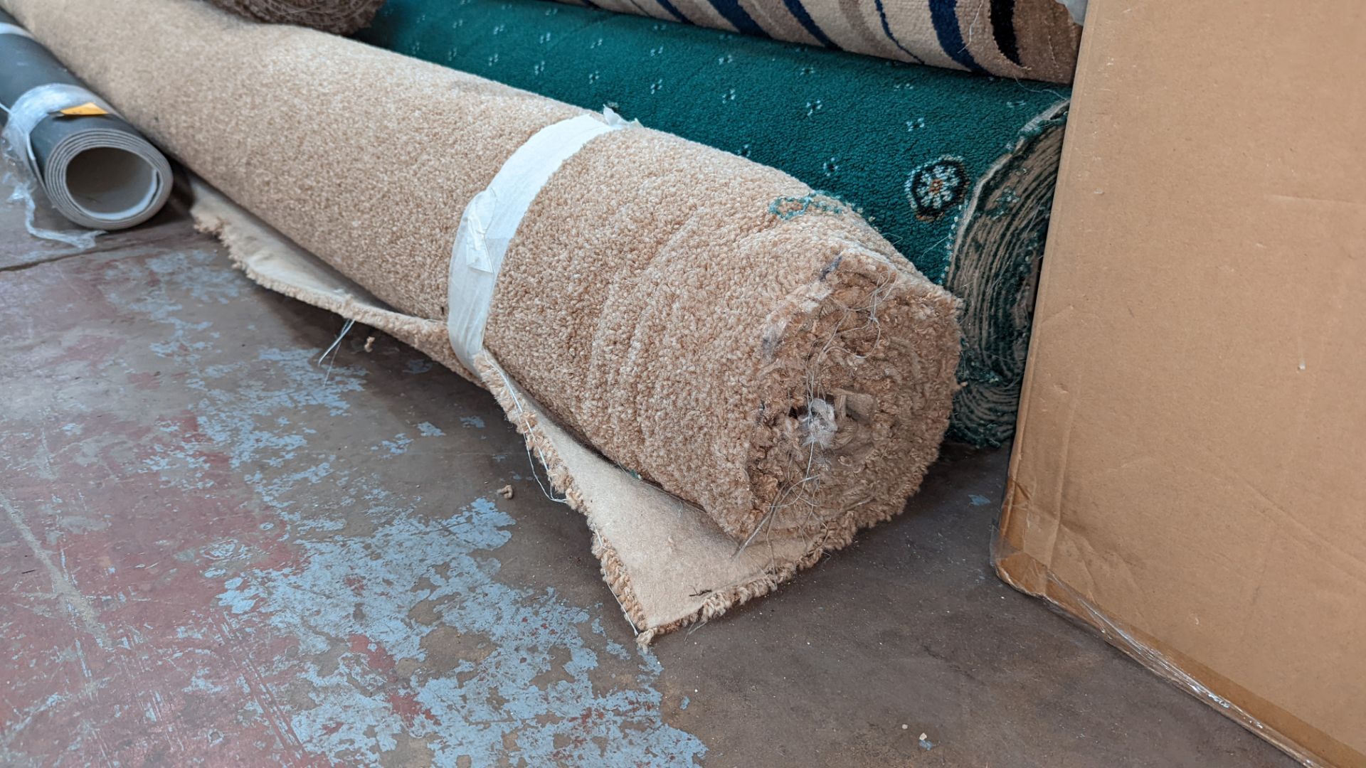 6 part rolls of carpet & other flooring - Image 3 of 12