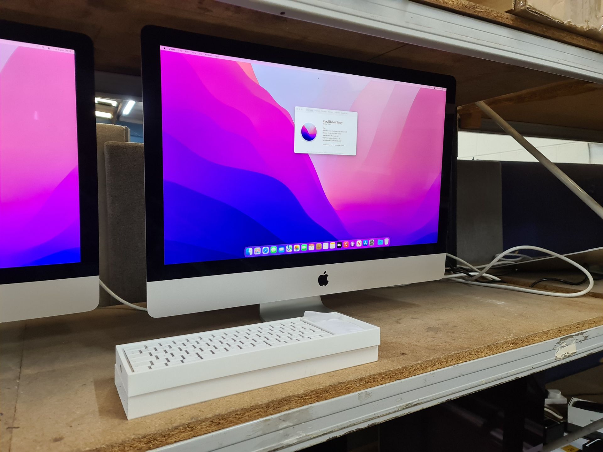 Apple 27" iMac model A1419 EMC 3070 with i7 4.2GHz processor, 16GB RAM, 1TB fusion hard drive (solid