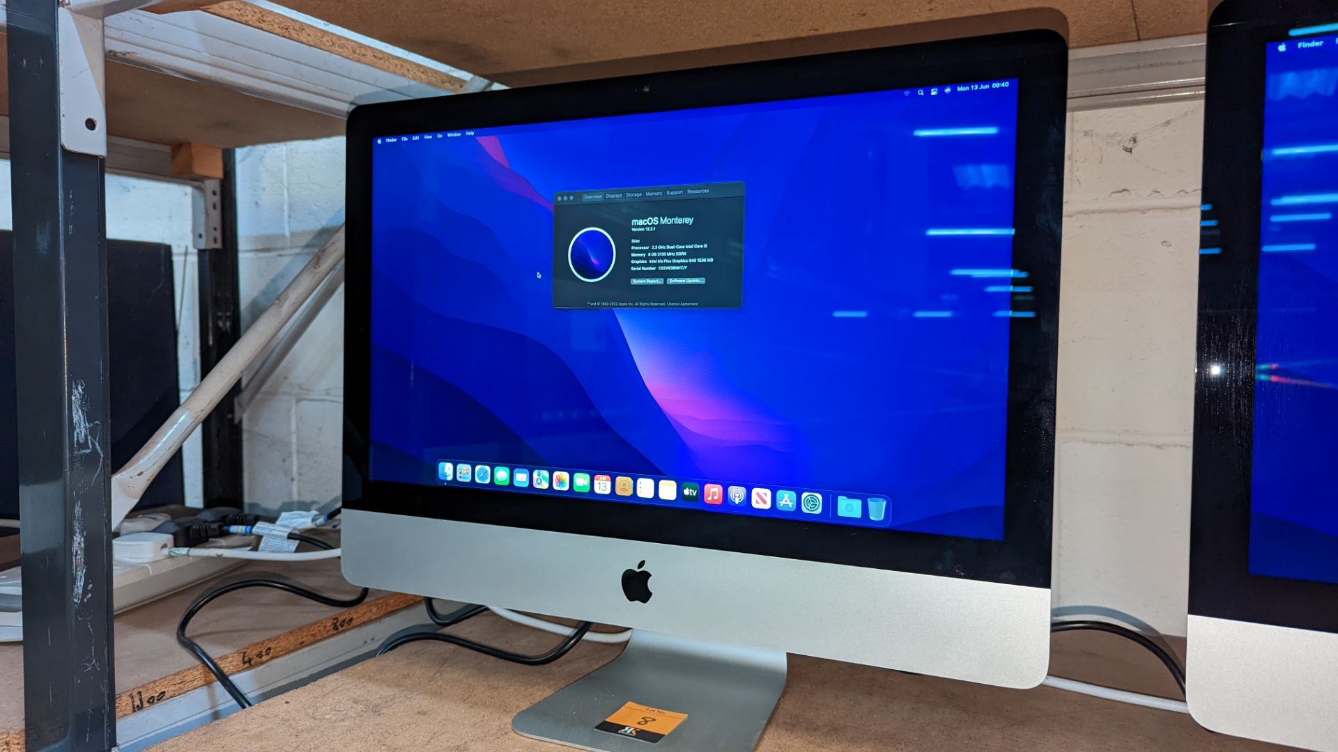 Apple 21.5" iMac model A1418 EMC 3068 with 2.3GHz dual core i5 processor, 8GB RAM, 1TB hard drive, e - Image 3 of 8