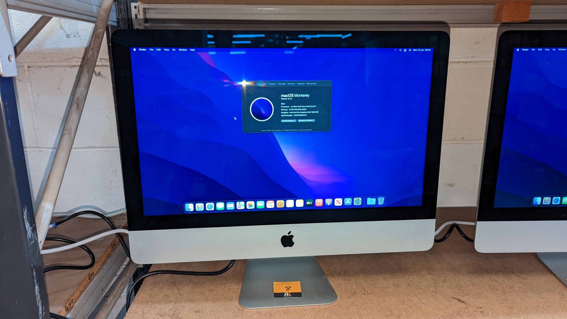 Apple 21.5" iMac model A1418 EMC 3068 with 2.3GHz dual core i5 processor, 8GB RAM, 1TB hard drive, e - Image 4 of 8