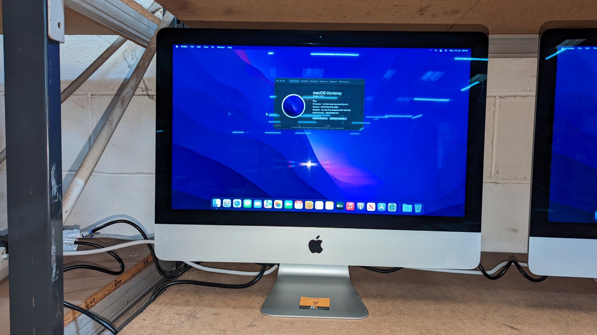 Apple 21.5" iMac model A1418 EMC 3068 with 2.3GHz dual core i5 processor, 8GB RAM, 1TB hard drive, e - Image 2 of 8