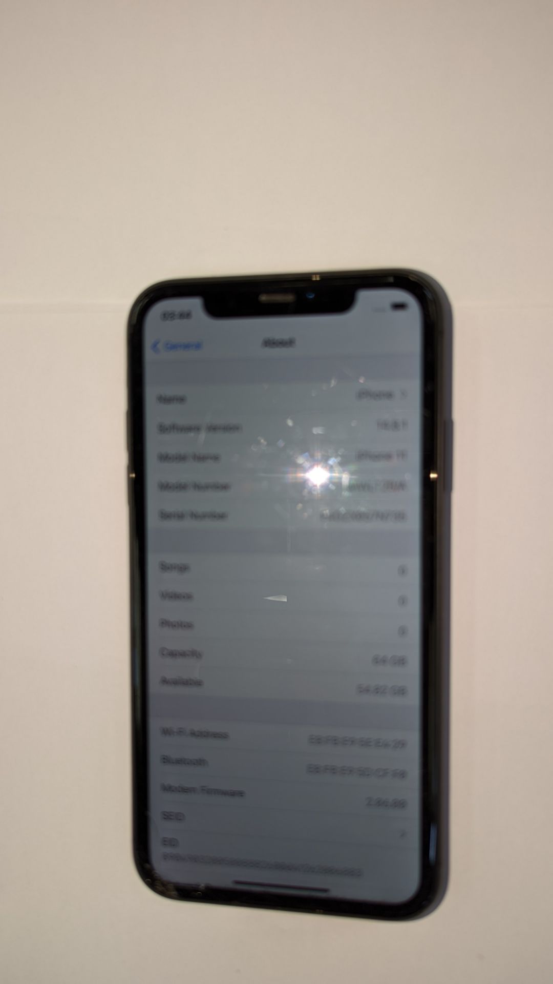 Apple iPhone 11, 64GB capacity, model A2221 (MWLT2B/A). NB1 damage/crack to screen. NB2 no box - Image 9 of 16