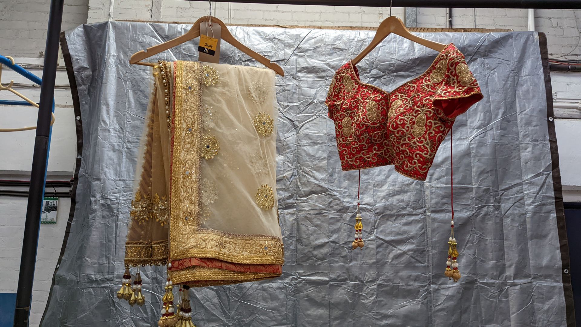 Large quantity of Asian wedding/partywear. This lot comprises the total residual stock-in-trade fro - Image 32 of 60