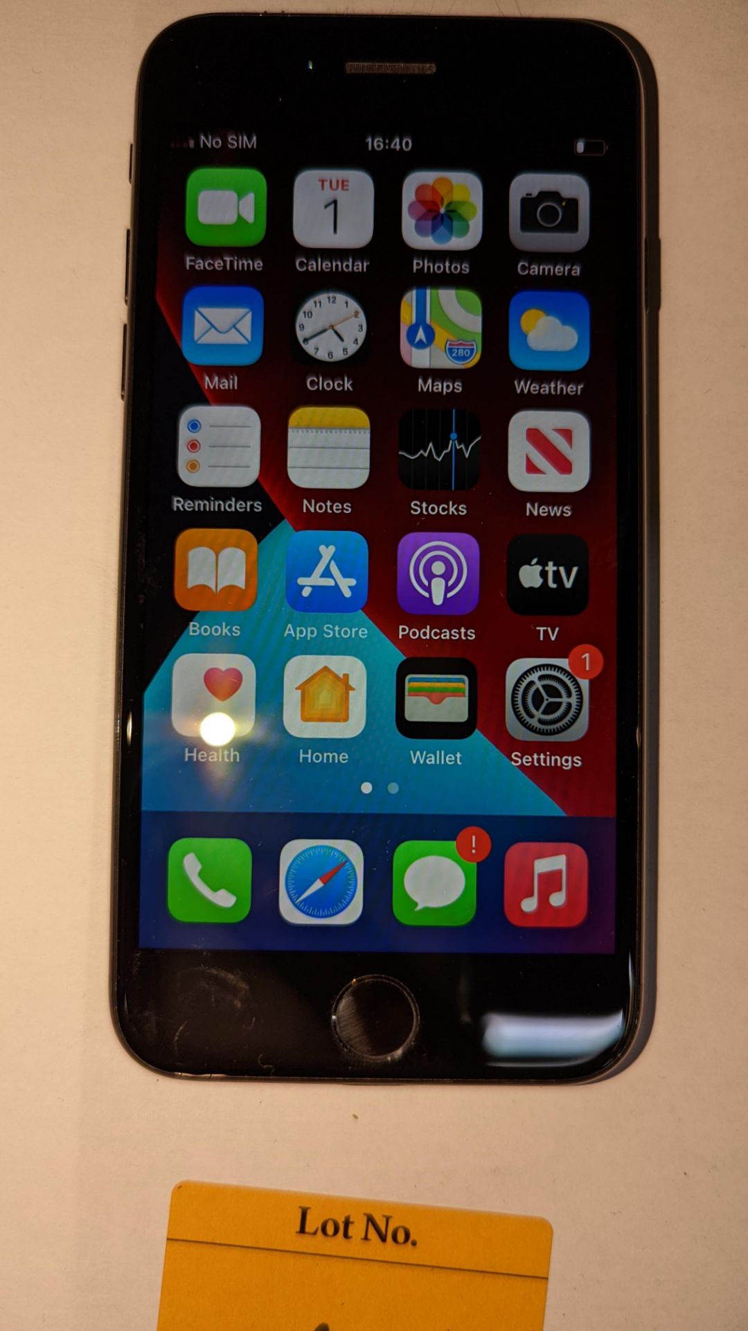 Apple iPhone 7, 32GB capacity, model A1778. No ancillaries or accessories - Image 3 of 11