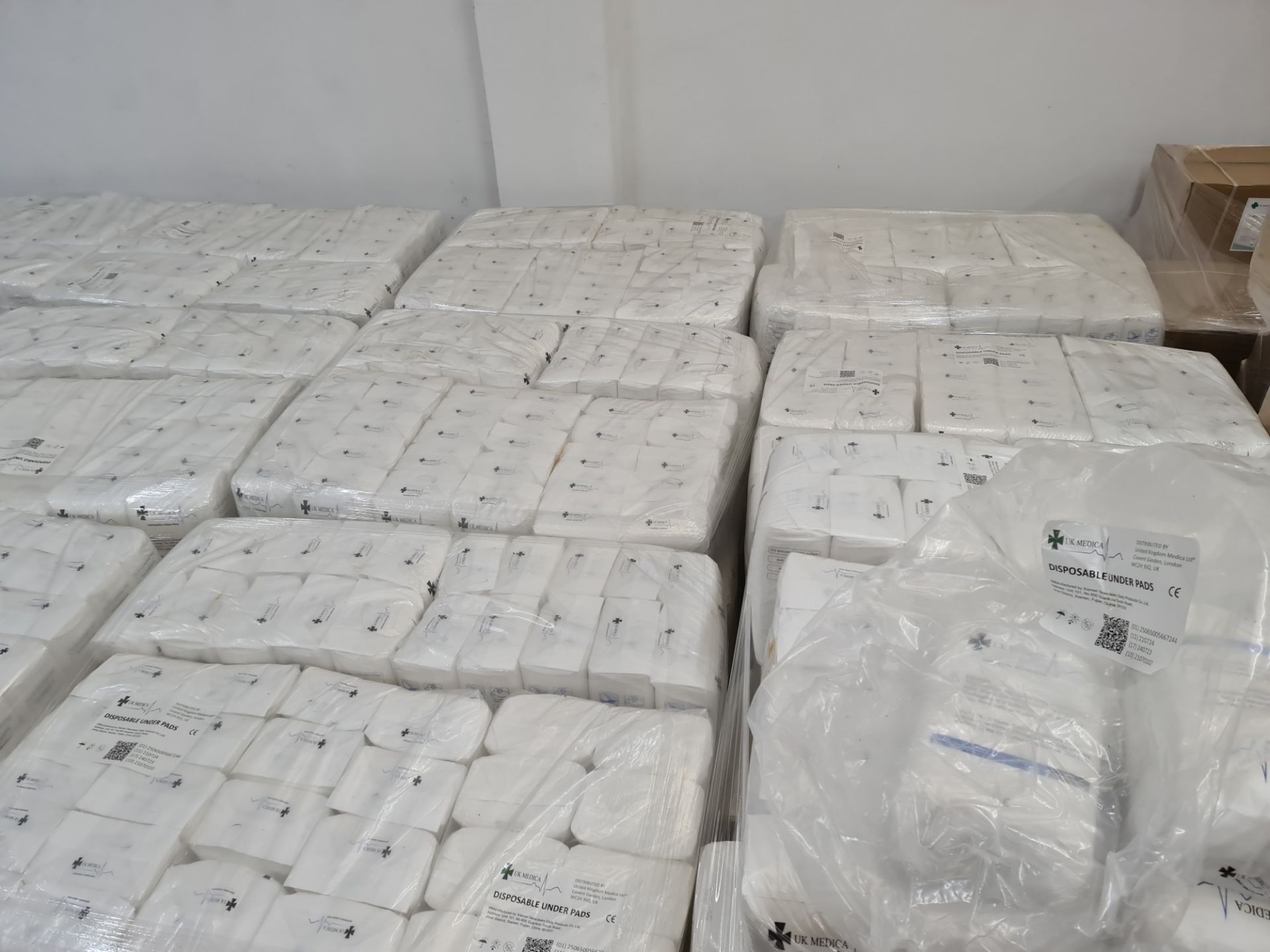 4,859 packs off 60 x 60cm disposable under pads - Image 8 of 12