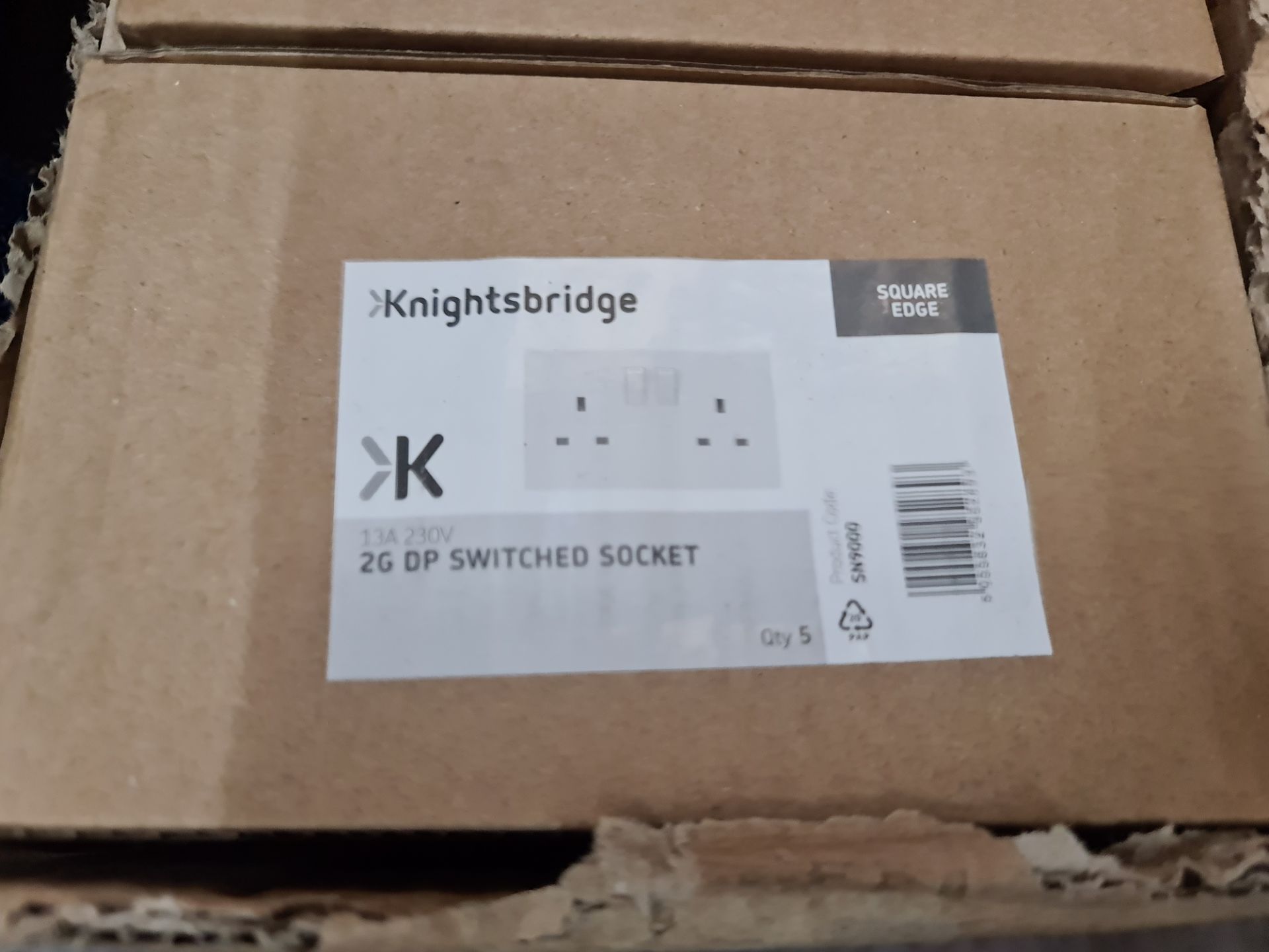 50 off Knightsbridge 2 gang 13amp 230V DP switched sockets