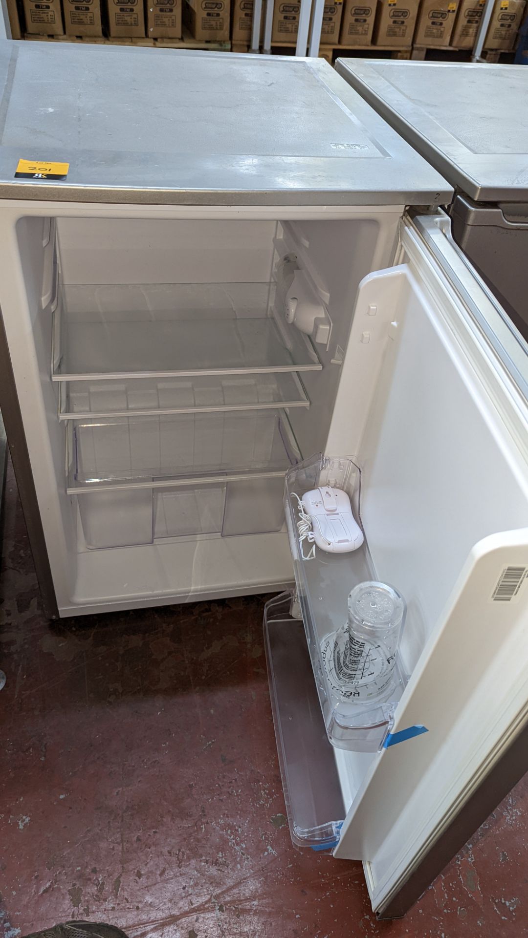 Silver undercounter fridge - Image 4 of 5