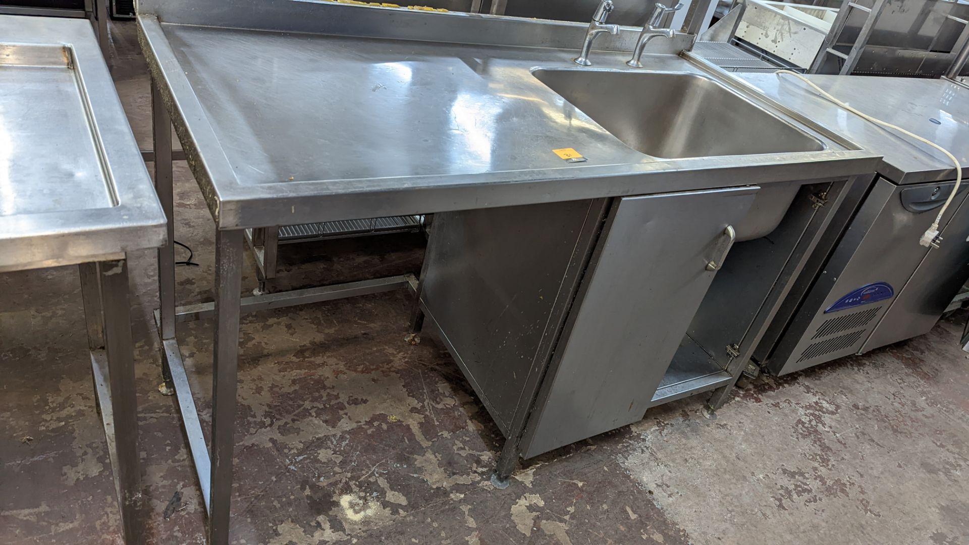 Stainless steel freestanding single bowl sink with large drainer, shelf above & storage below - Image 4 of 5