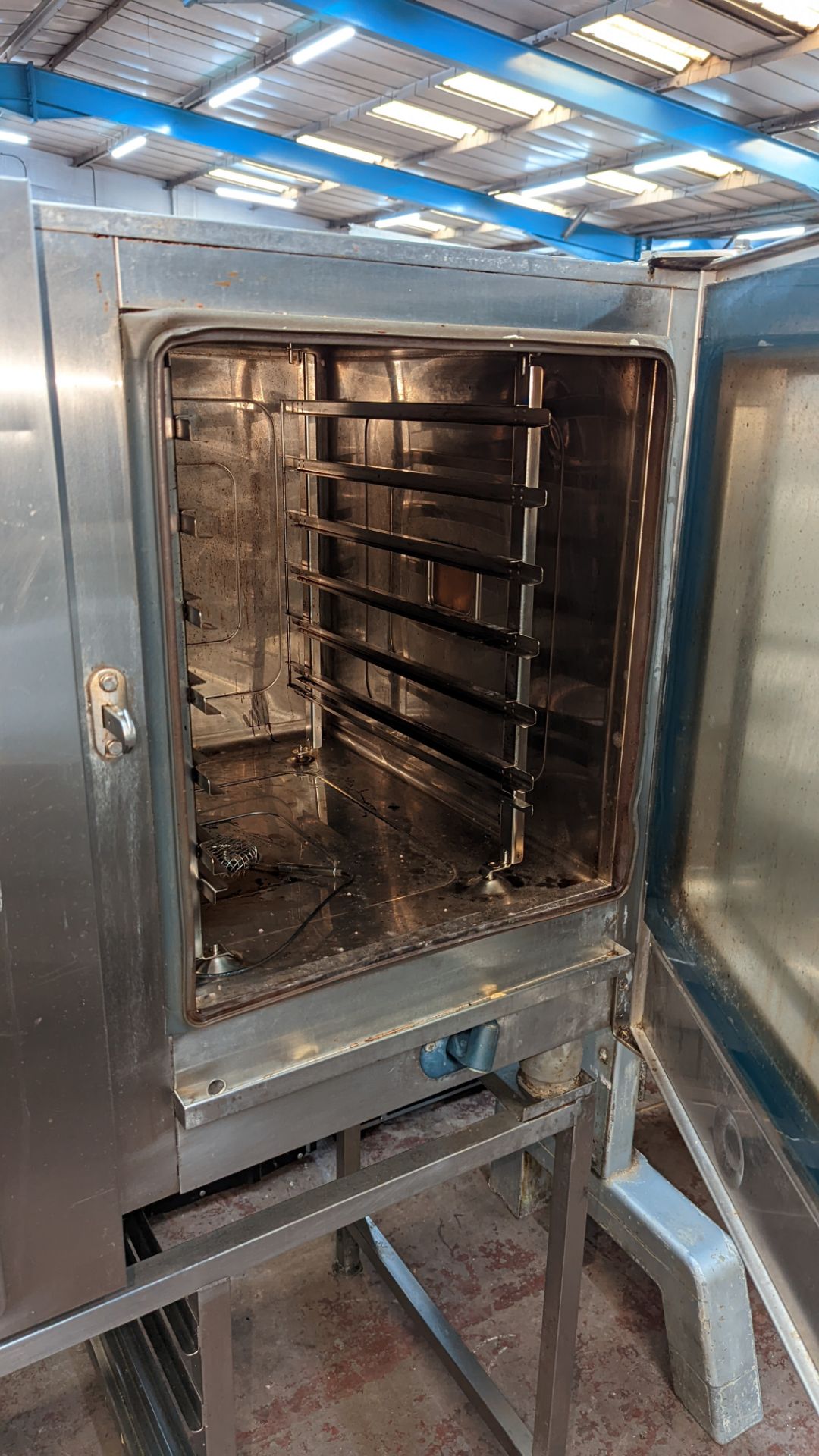 Rational combi-dampfer 6-grid oven on dedicated stand - Image 6 of 8