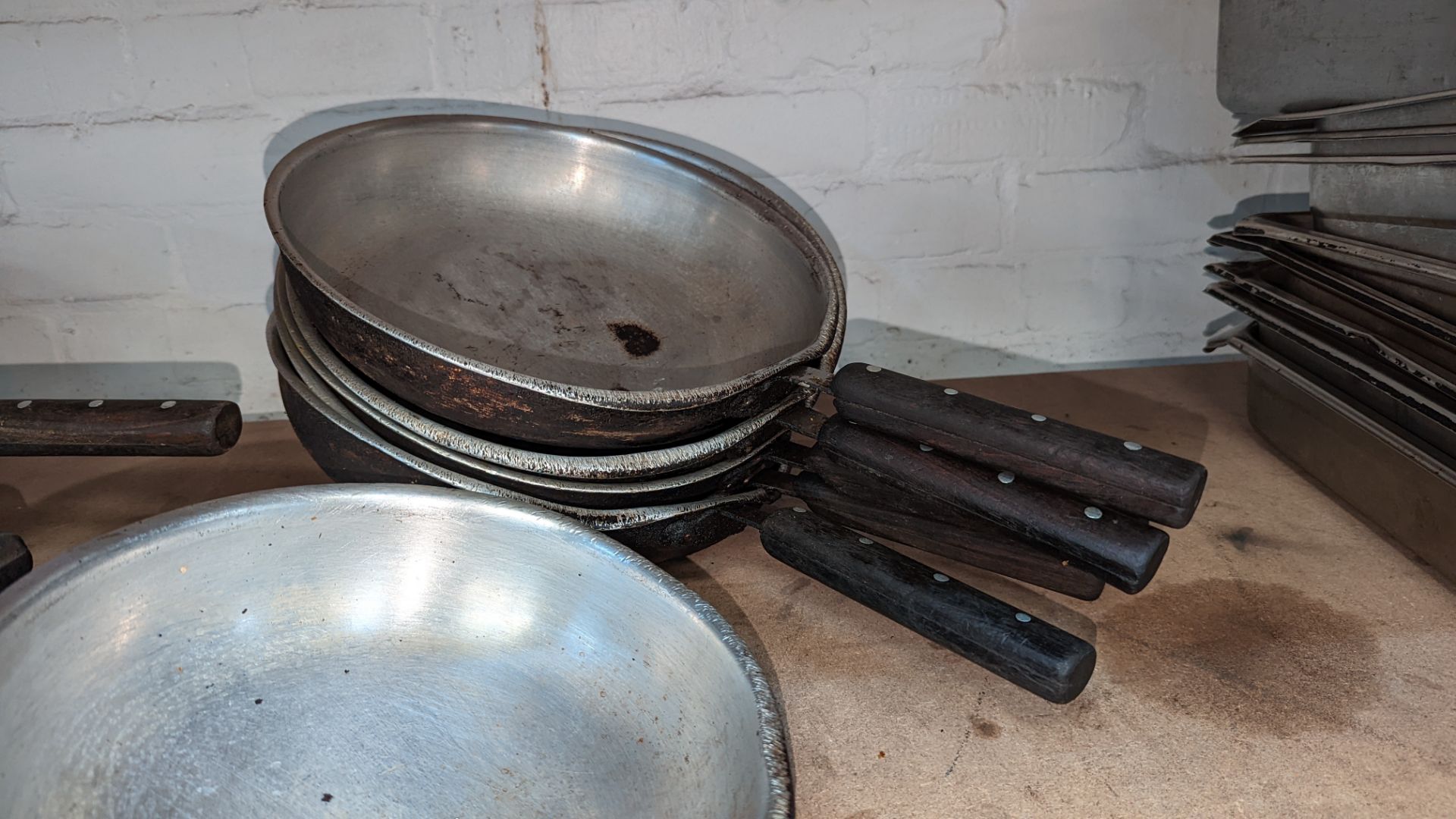 14 off frying/saute pans - Image 6 of 6