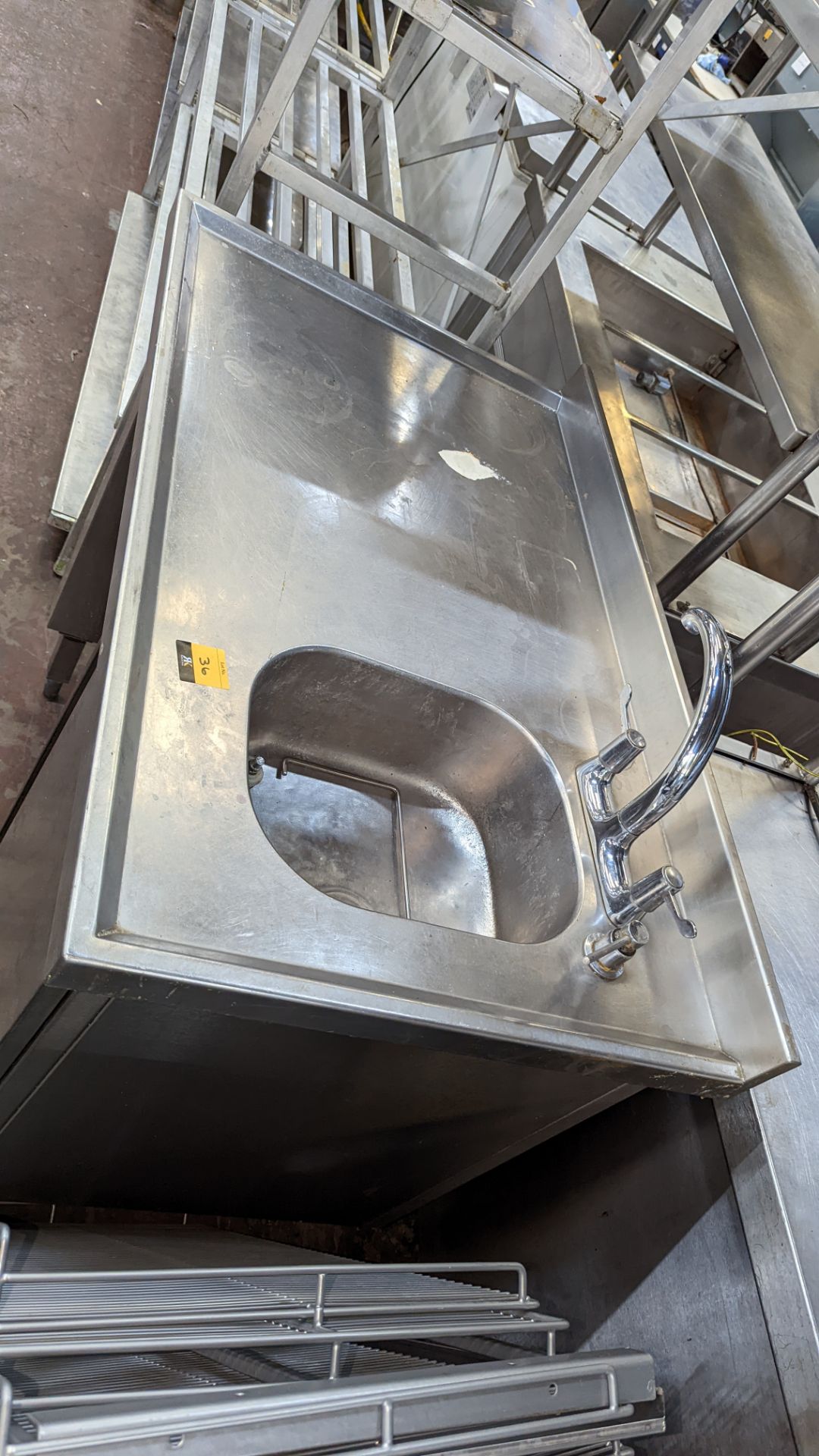 Stainless steel freestanding sink & drainer arrangement including storage below - Image 4 of 5