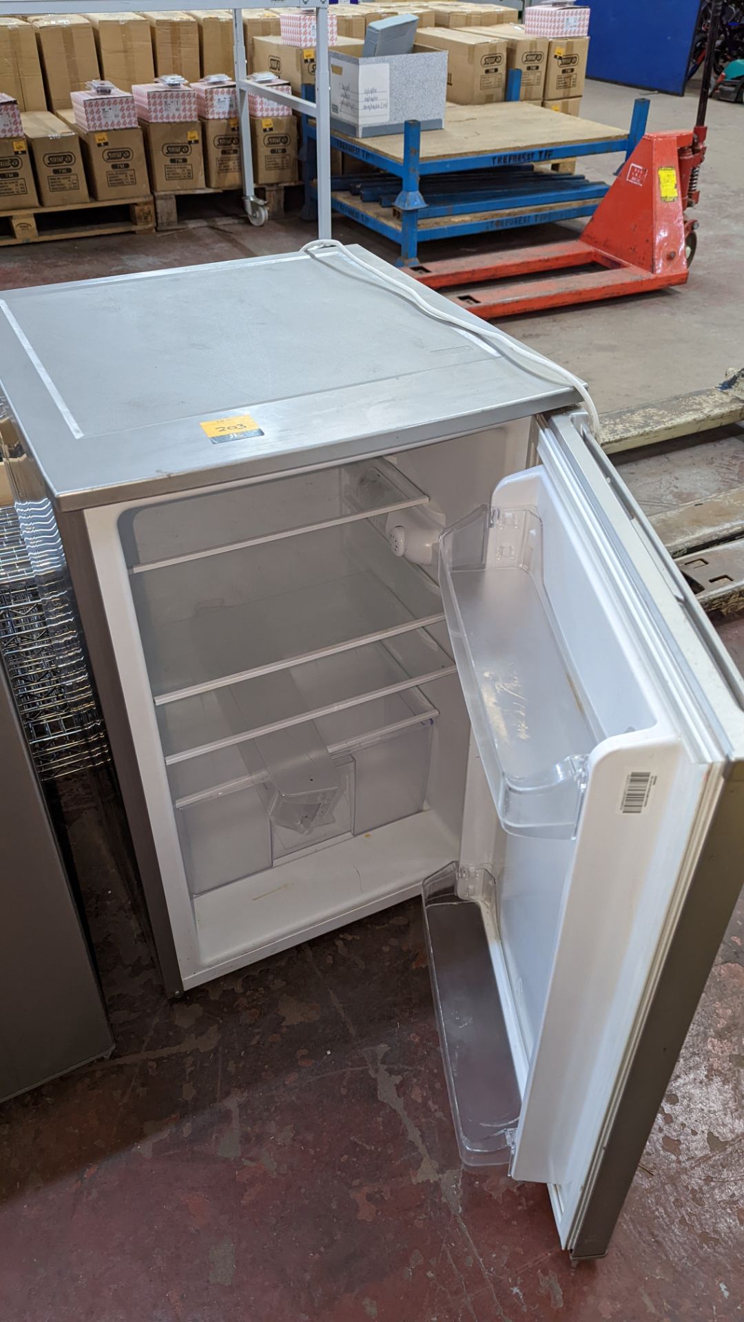 Silver undercounter fridge - Image 4 of 5