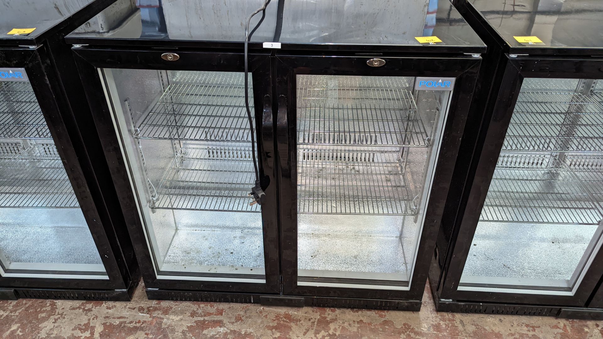 Black twin clear door undercounter backbar/bottle fridge - Image 2 of 5